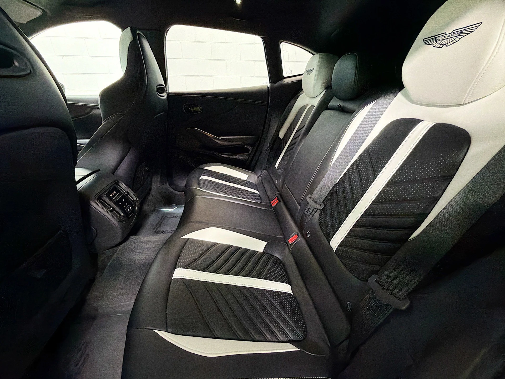 mph020_982538429_68ef1da0b28386b9a577157060291184_9e0abff184