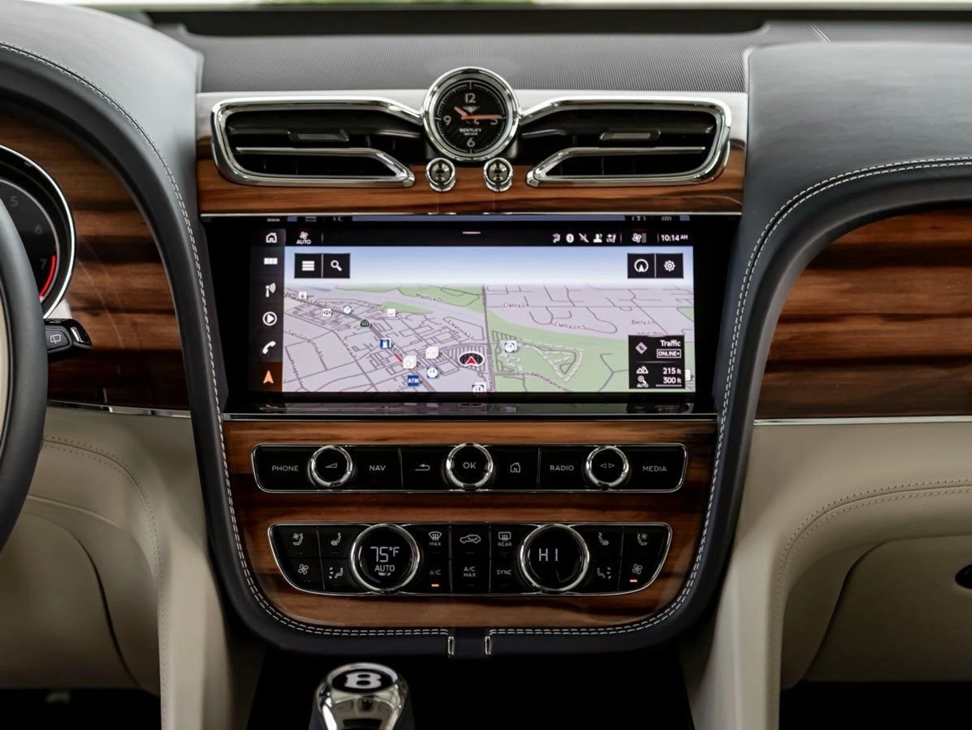 mph020_989230072_21_56ca630b58