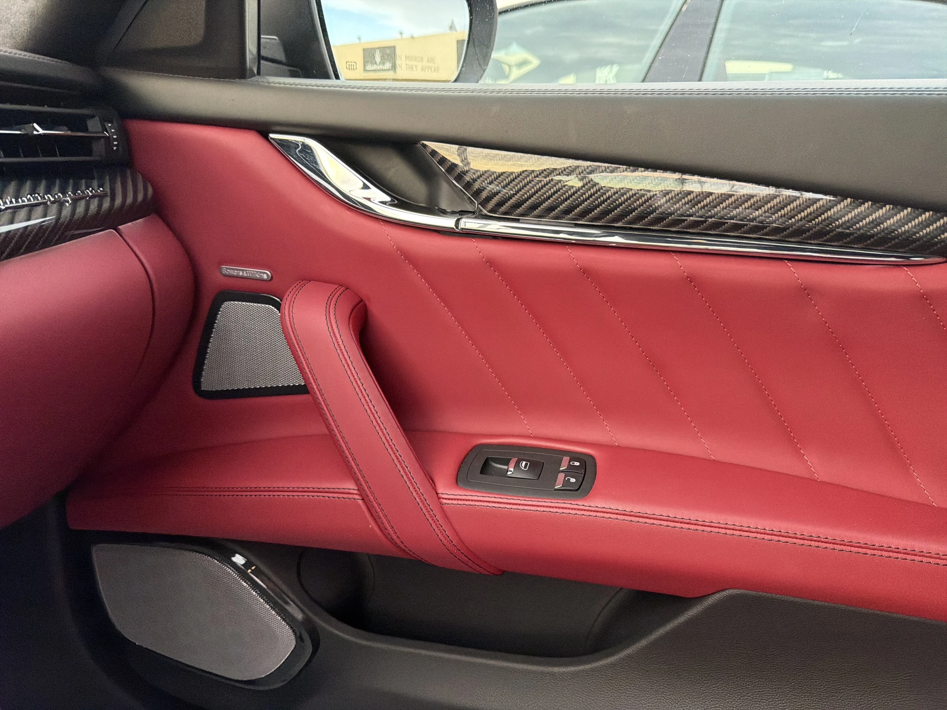 mph020_992218585_21_4695e9c43c