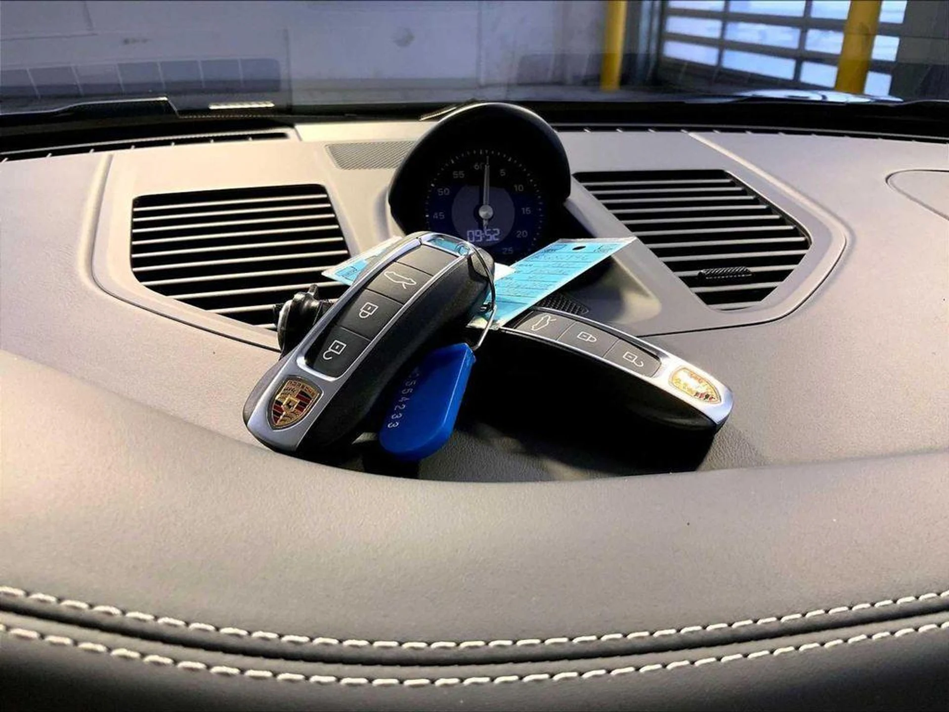 mph020_993274792_Tn_H_Aur_BJ_Akfk_Ov003tg_Q_Uvlw_Lk_c92735c951