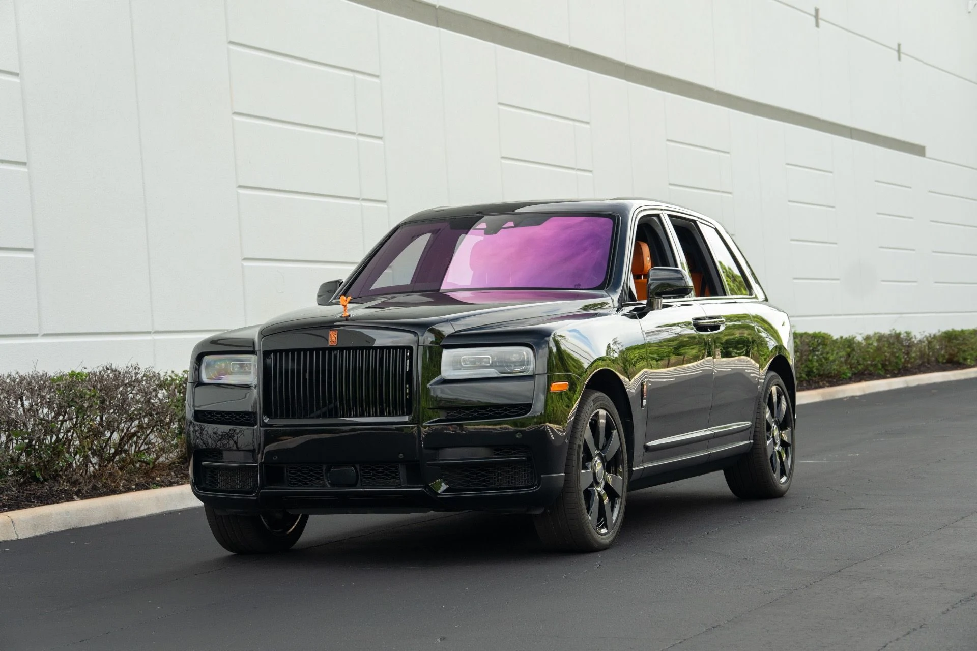 mph020_993871072_Used_2022_Rolls_Royce_Cullinan_1758567081_023369fa57
