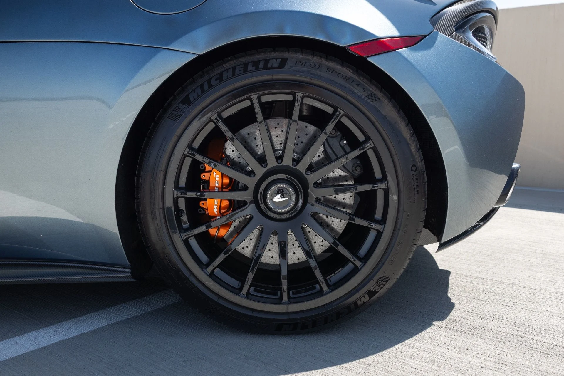 mph020_998886678_Used_2020_Mc_Laren_620_R_1785795567_a4013a898a
