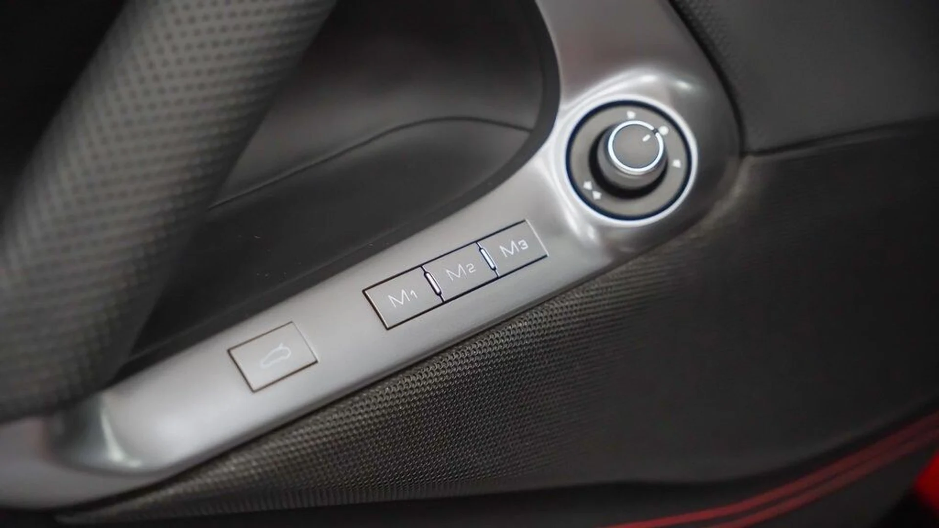 mph021_1000658047_e60afaf4396c13b53e82086211cd7da1x_d2450990a6