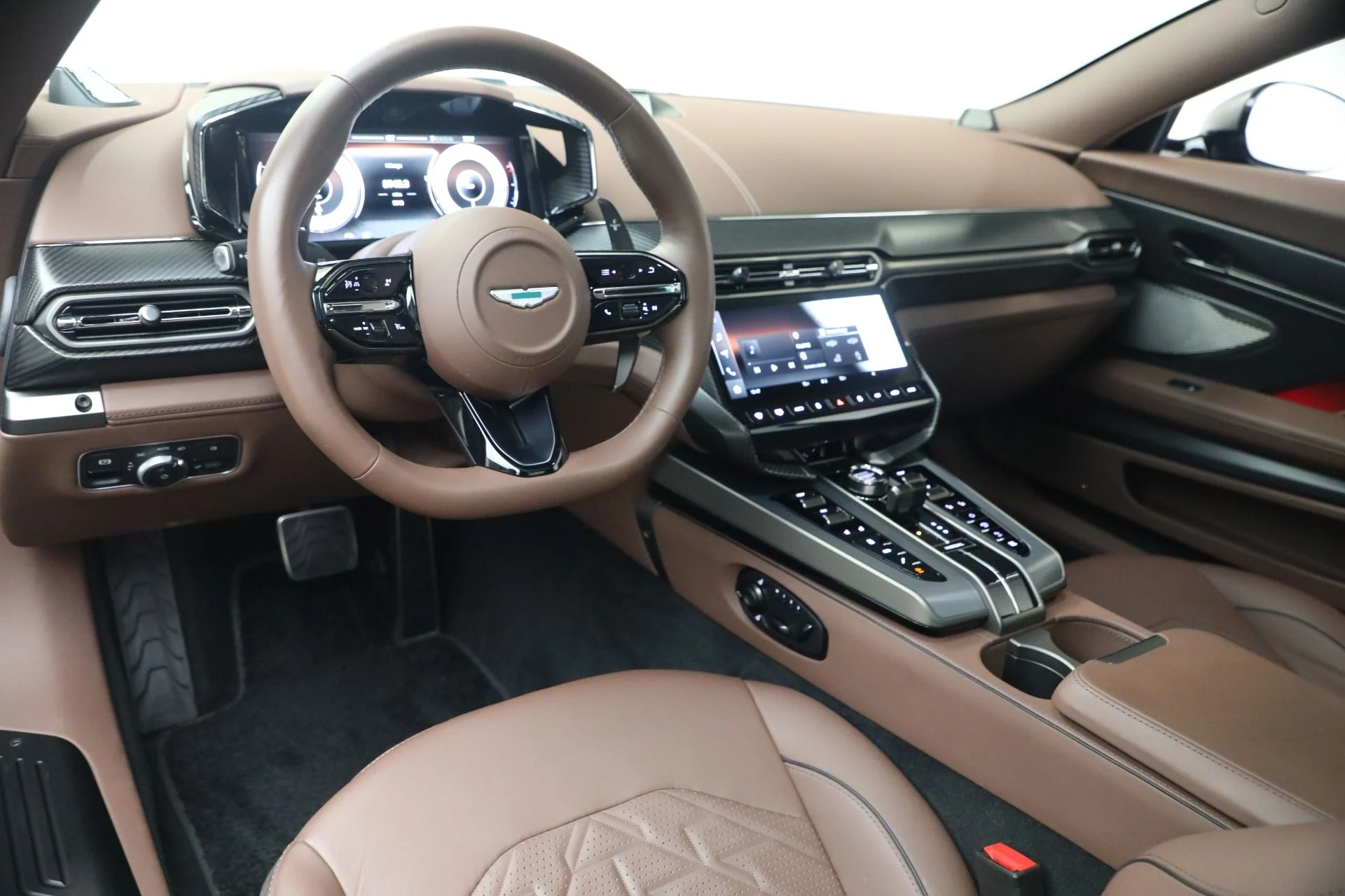 mph021_1003749897_Used_2025_Aston_Martin_Vanquish_1791232652_a0de76ff58