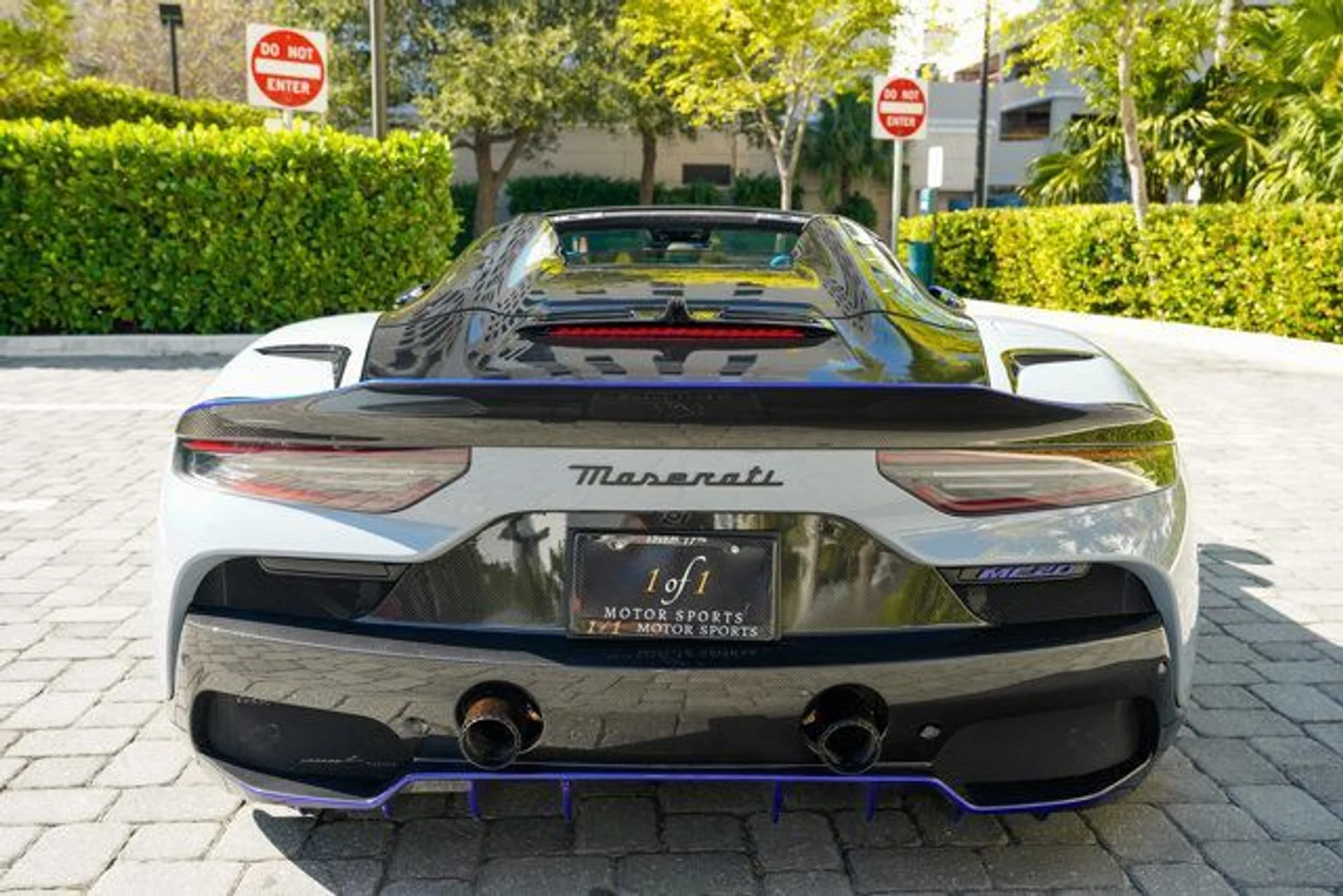 mph021_1007196056_22967480_22_640_cdce15284a