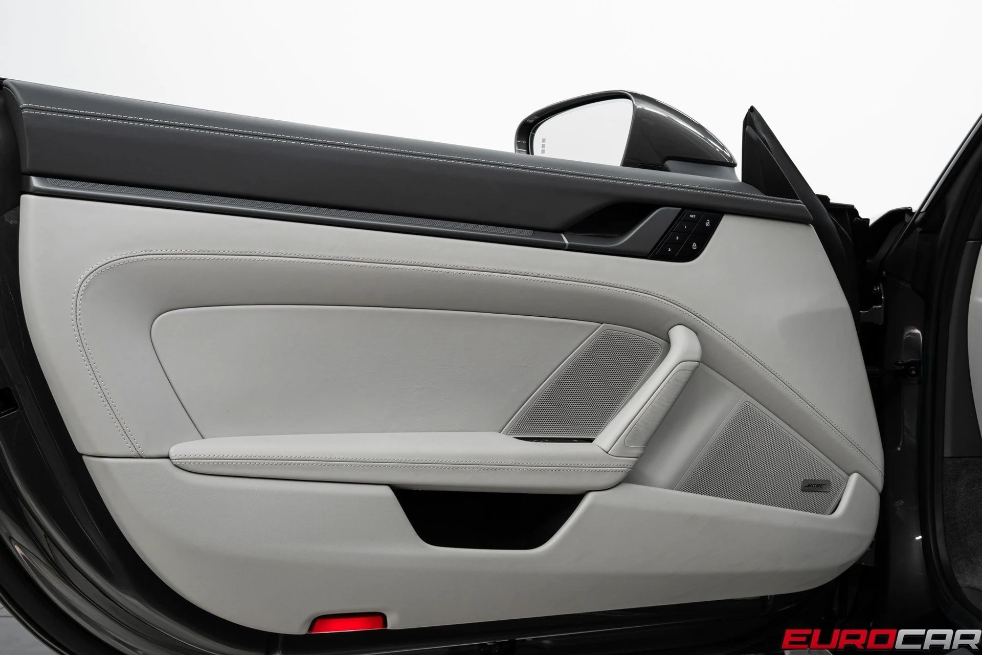 mph021_1007821914_image_22_e692700941