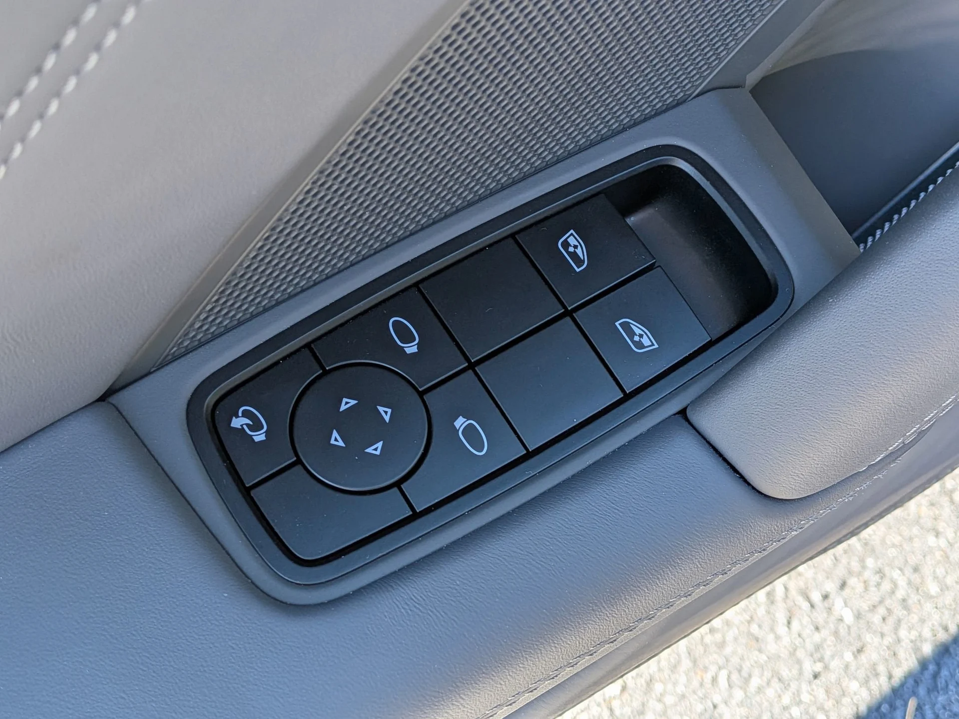 mph021_1011403228_97f7aa70945671ae9615e388428c483fx_6188238e44