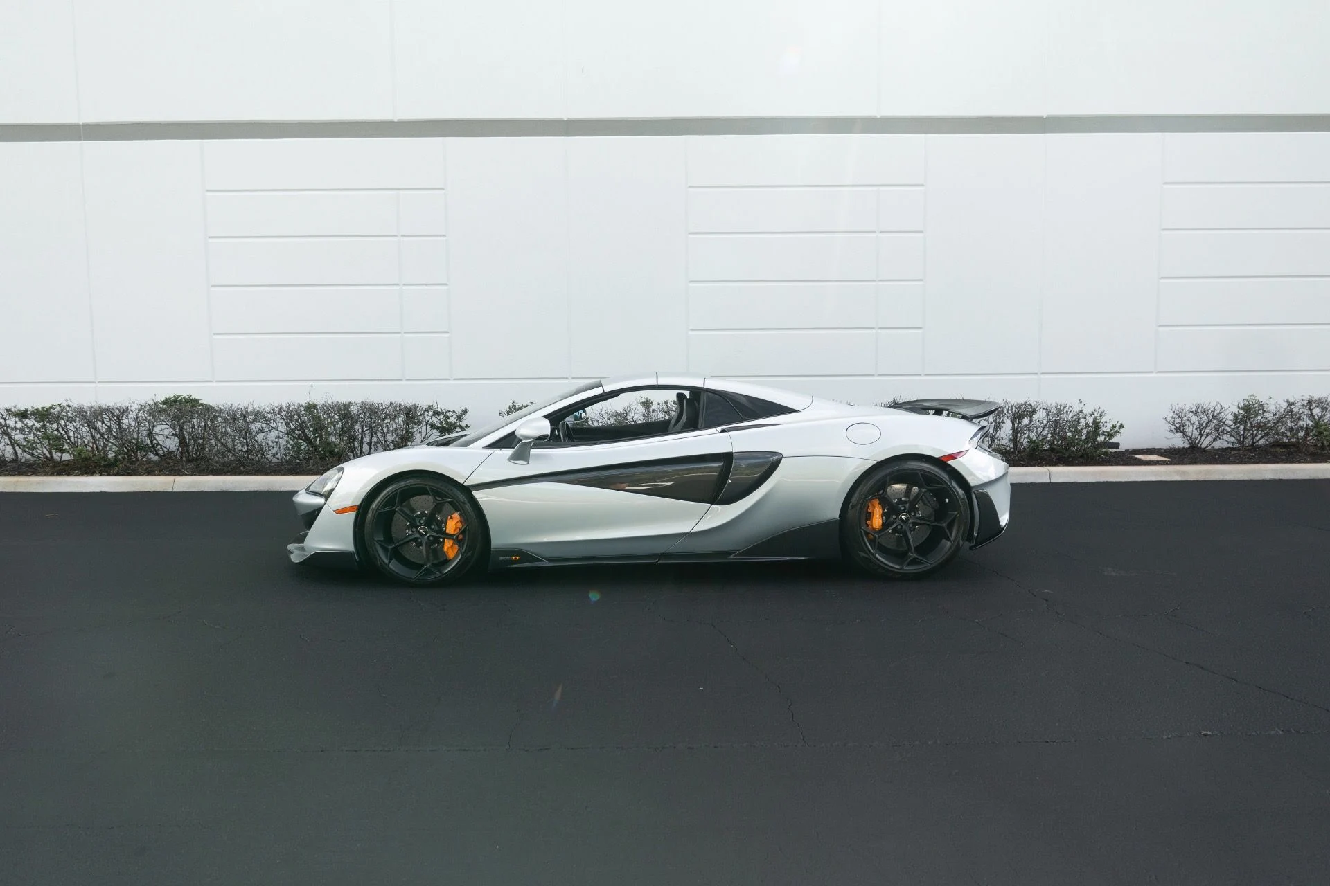 mph021_1011455684_Used_2020_Mc_Laren_600_LT_Spider_1759250261_9ebb685526
