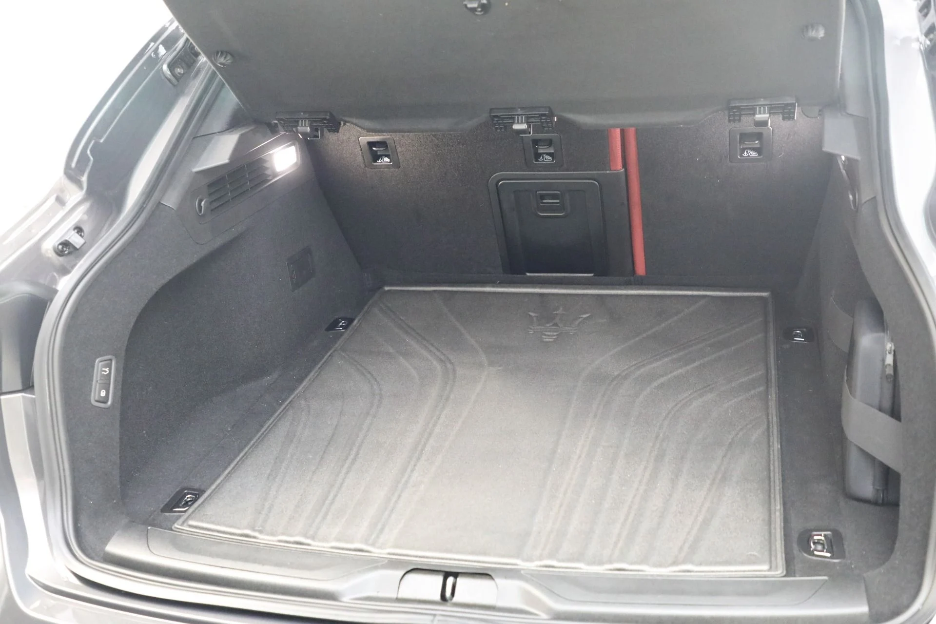 mph021_1012124090_Used_2022_Maserati_Levante_GT_1762382443_aba800d03f