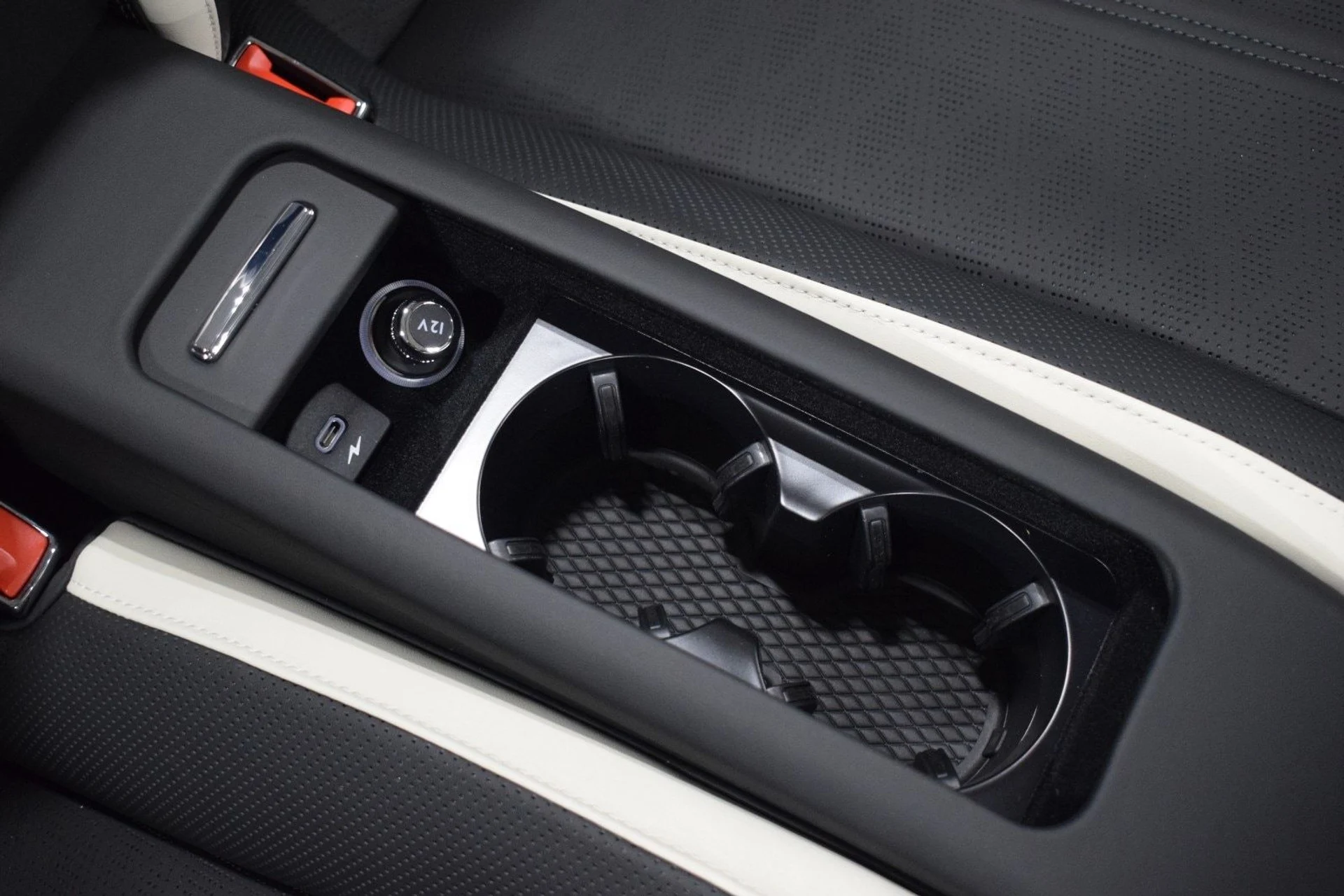 mph021_101766458_7dea5e7e60eace11b8dca1f81b3c2614x_5bc1c14077