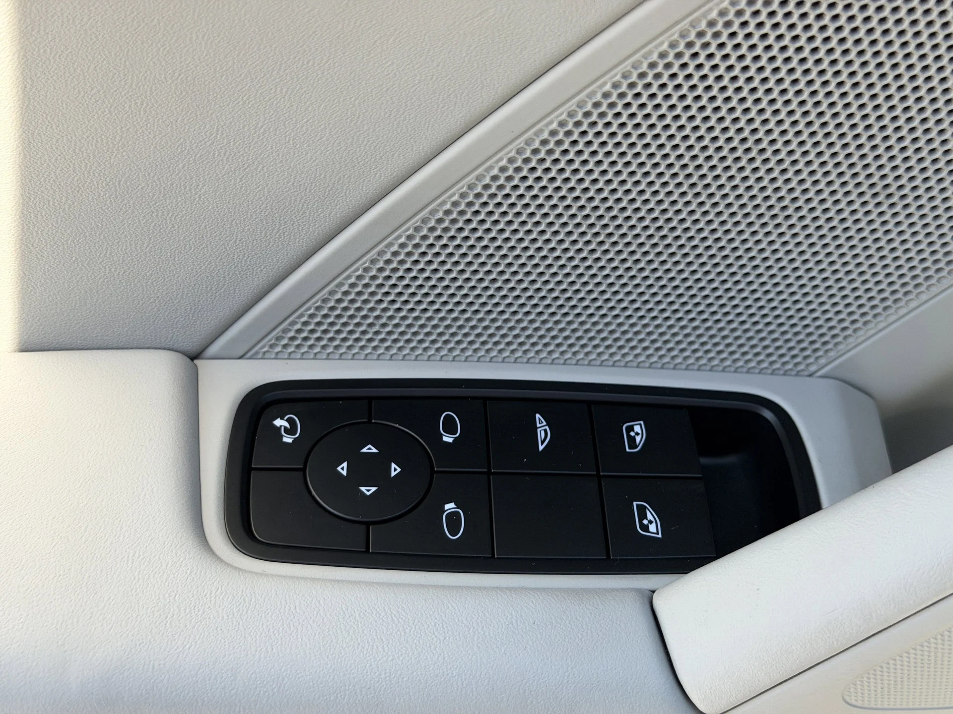 mph021_1017785003_67cd0bed3c5bf7098fd9df74b43cff3fx_d41d031120