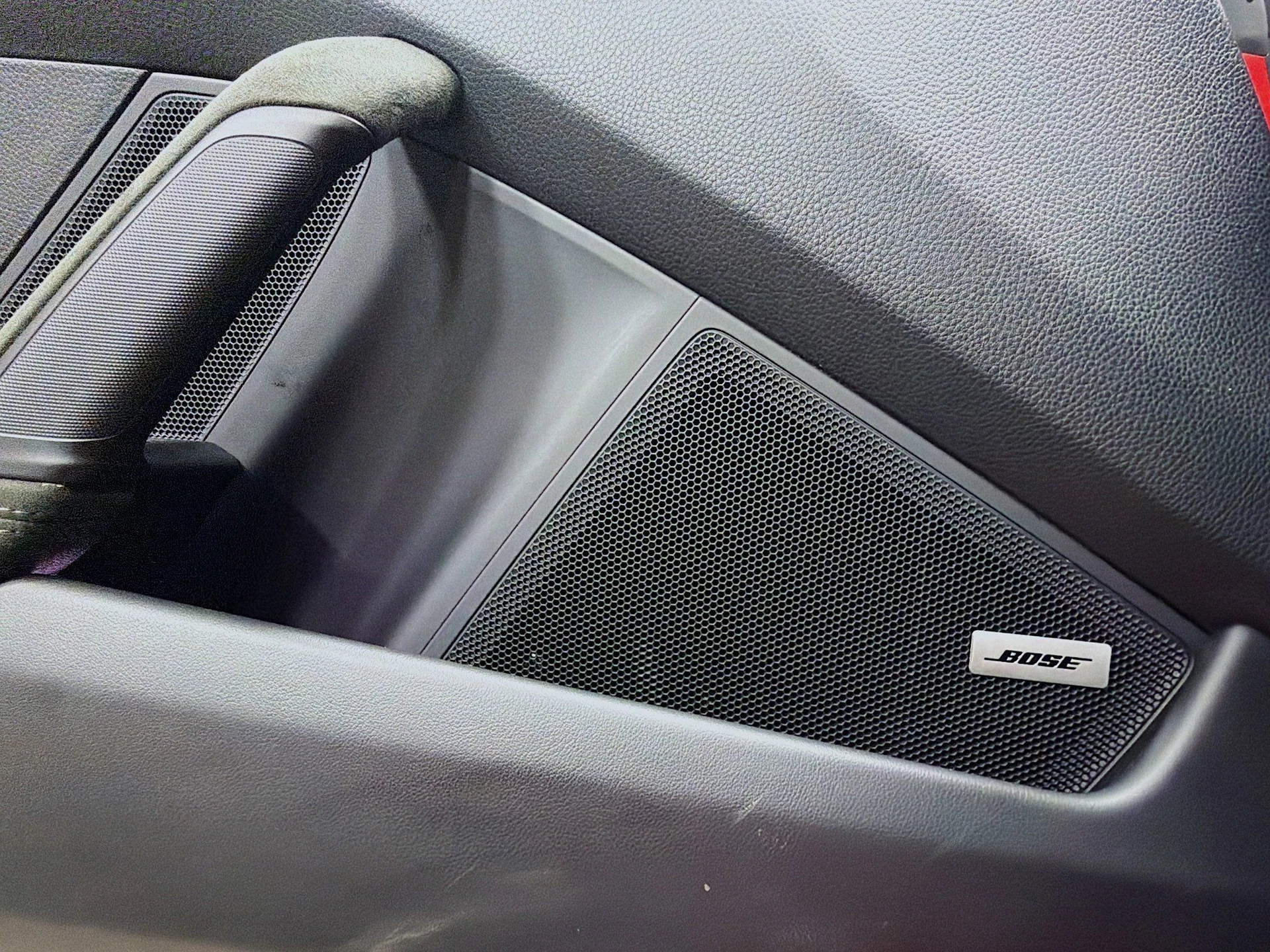 mph021_1026733098_d0852add2bb20ceddee31a13f889bafa_26e9332855