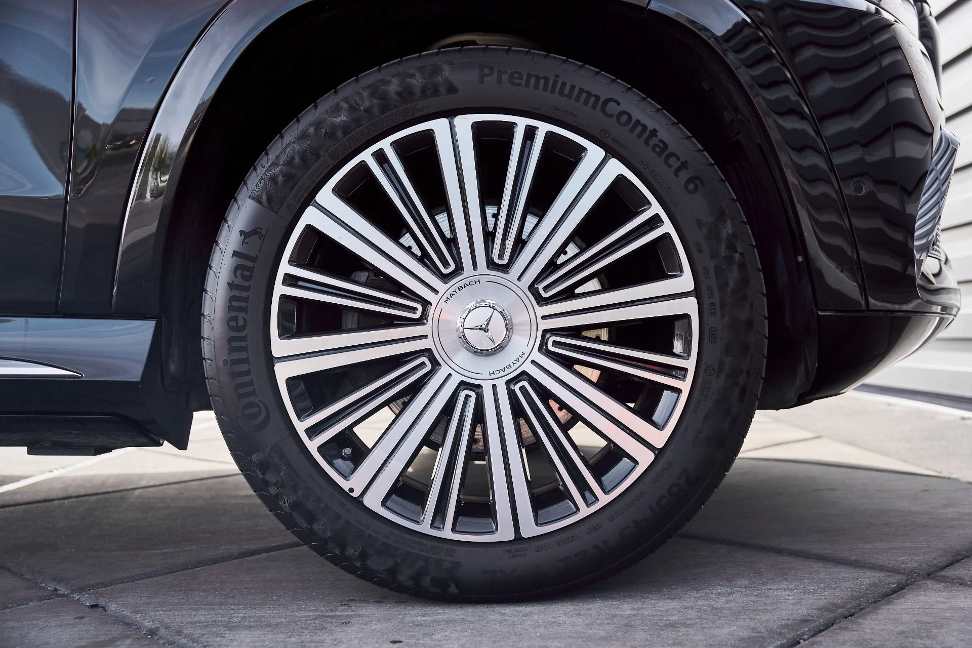 mph021_10307159_Used_2022_Mercedes_Benz_GLS_Maybach_GLS_600_1769655584_3e8d9c5835