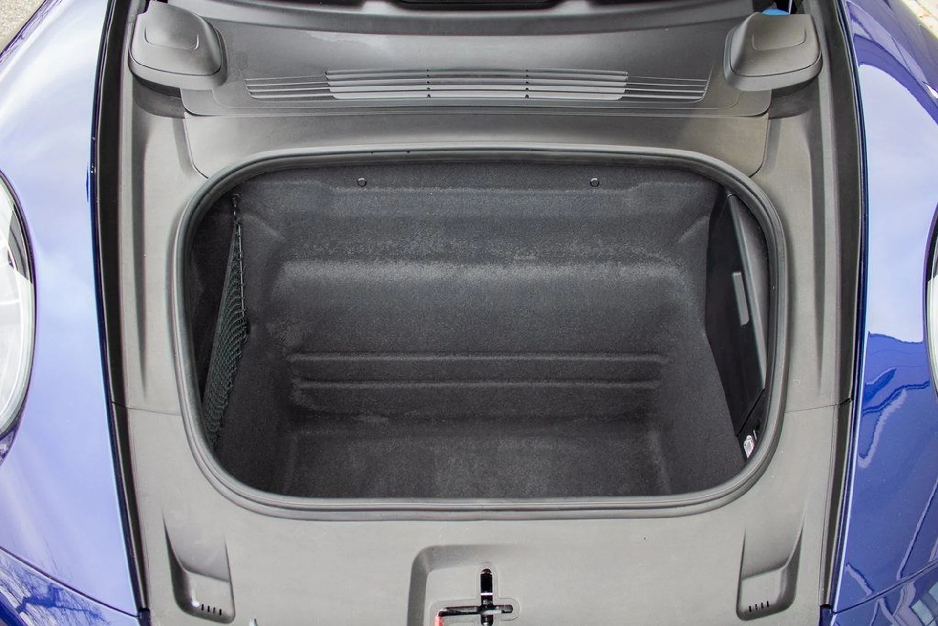 mph021_1037571176_66a6bb4db9f718f8a582daa8bf3e5568_2625c85c36