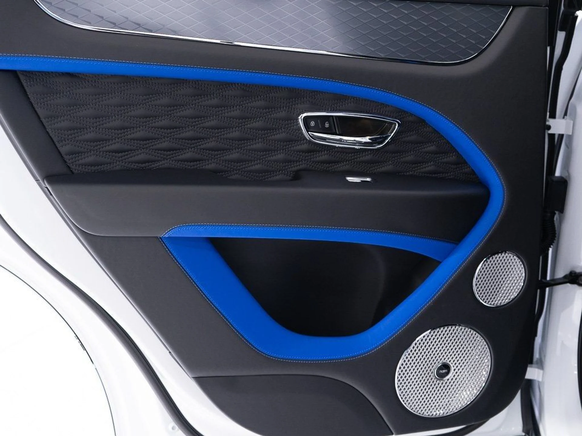 mph021_1039827629_853753fa20cb81cb2cccbc07a5948960_170be07b36