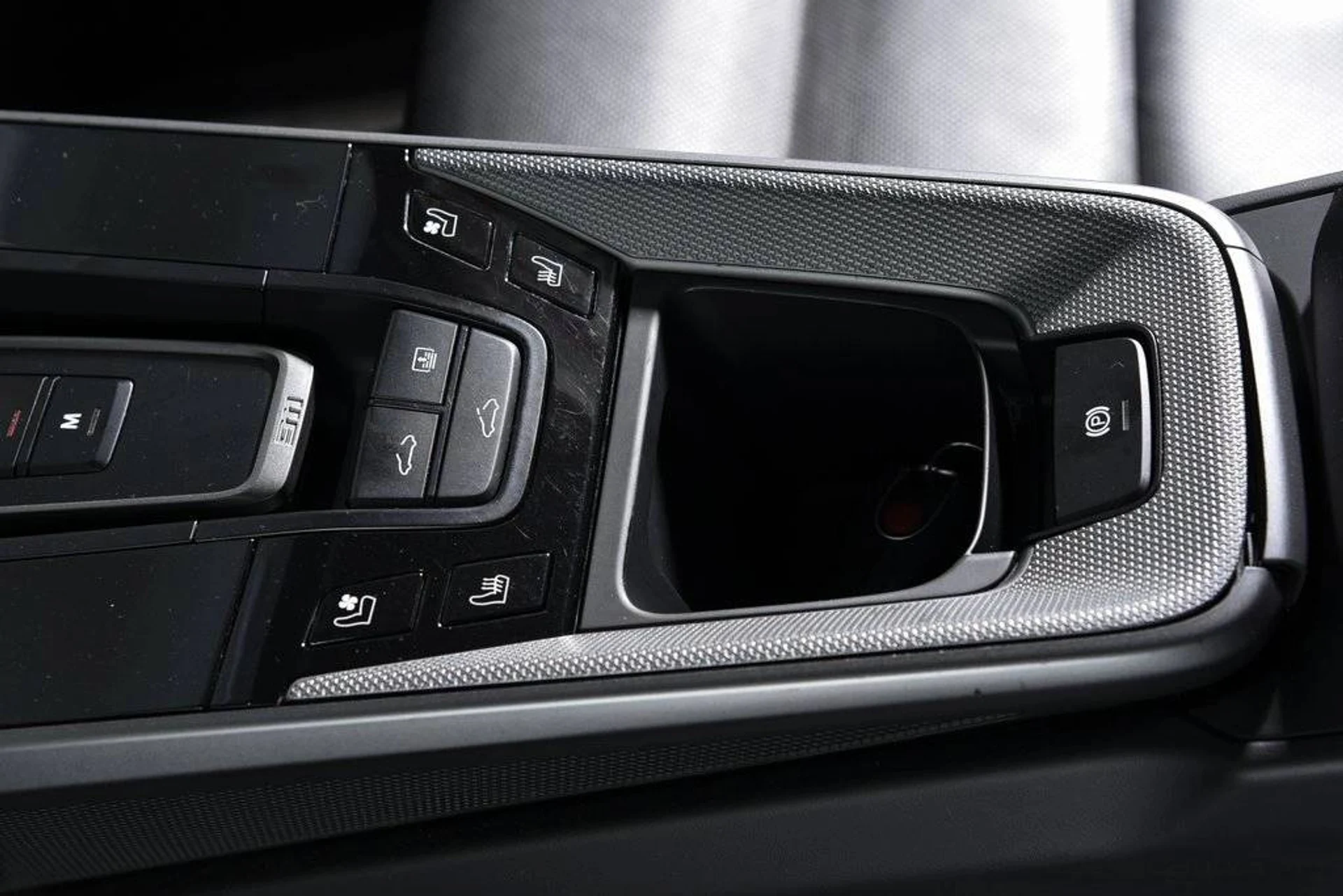 mph021_1045144976_1544c787eceefebeab8dc00b16c80f78x_29ffff0473