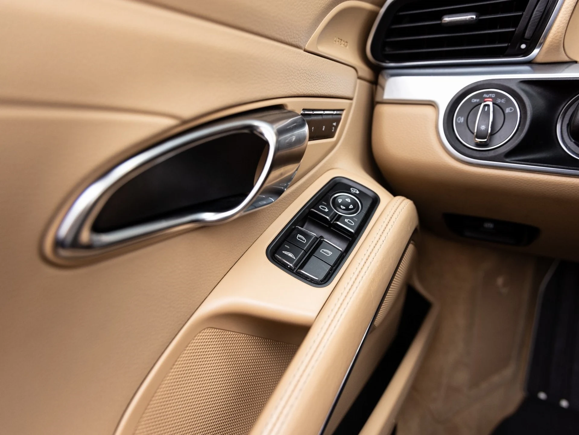 mph021_1047097890_22_6a7883d9c1