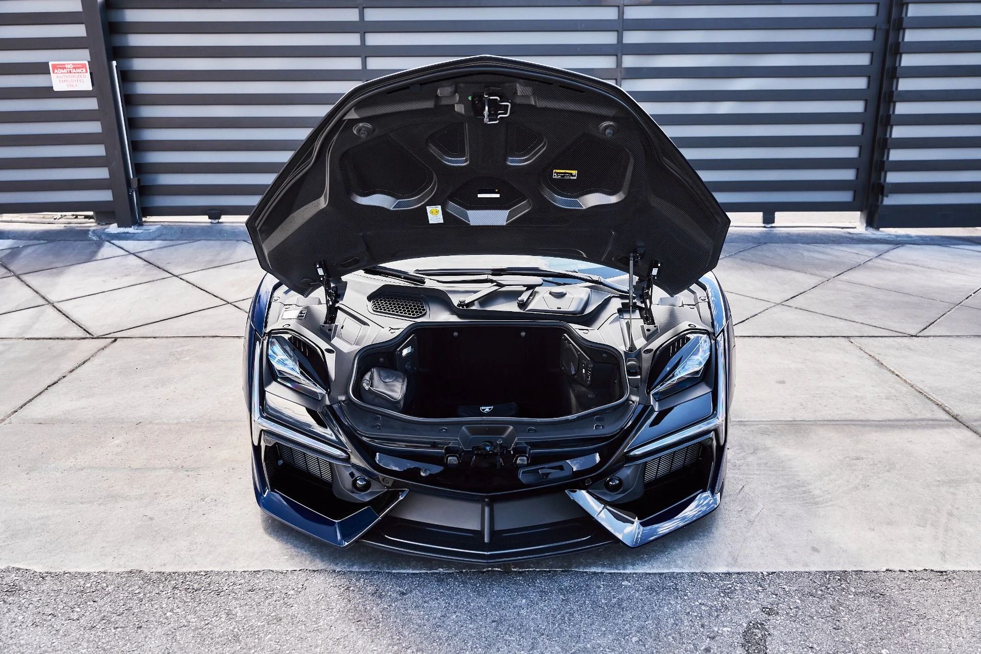 mph021_1055101714_Used_2025_Lamborghini_Revuelto_Base_1777078078_a4bf247b96