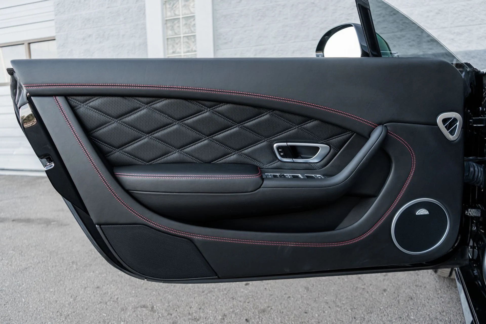 mph021_1061037303_771c094b_c51b_4e41_84b8_8136d57e2d45_26bad5f1b7