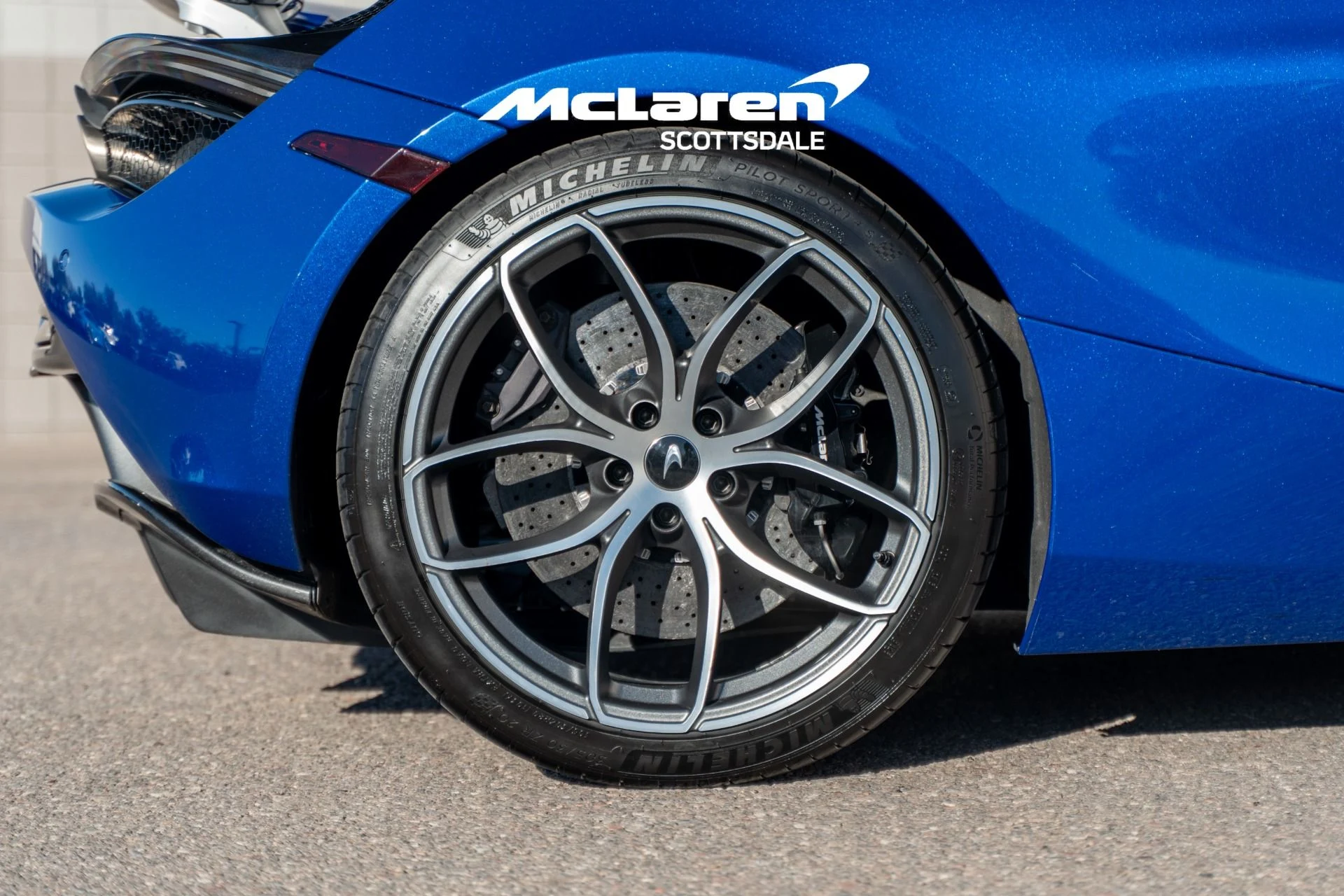 mph021_1066458641_Used_2020_MCLAREN_720_S_Luxury_1765676067_50e4d20e22