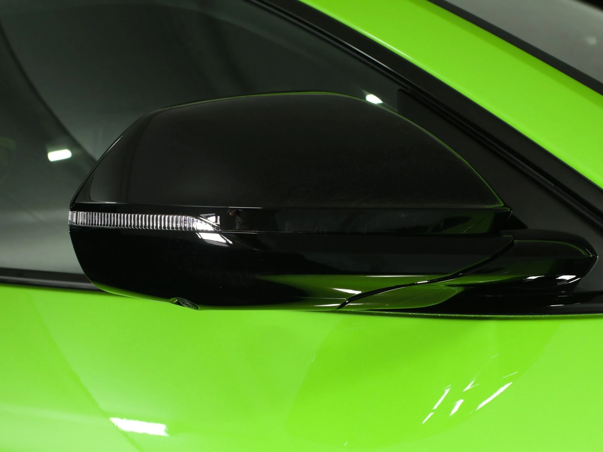 mph021_1070813737_New_2025_Lamborghini_Urus_SE_1756395127_ba777ca581