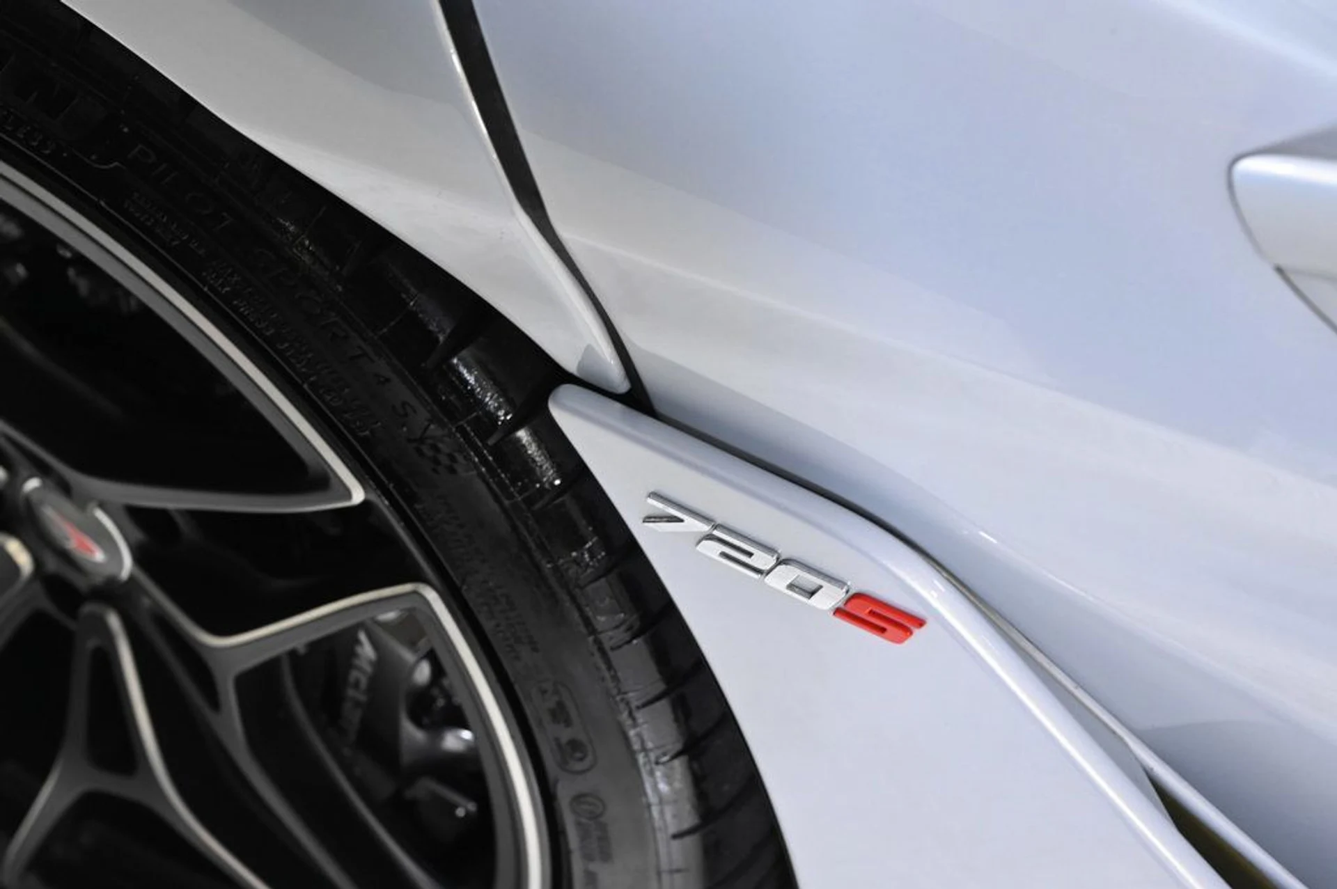 mph021_1073869085_used_2018_mclaren_720s_luxury_11350_22954018_21_1024_80005789ef