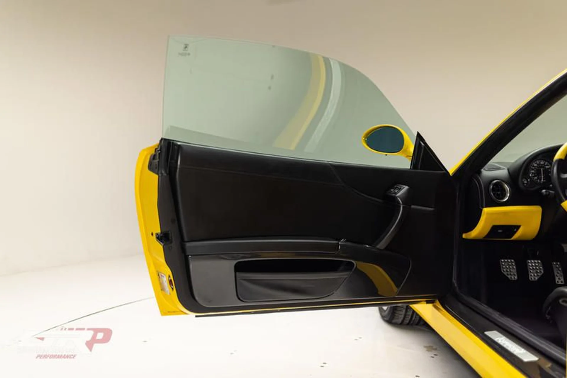 mph021_107982910_B0_A32778_7906_4_DA_1_AD_98_94_DE_331_A9_AB_8_a18f16b07e