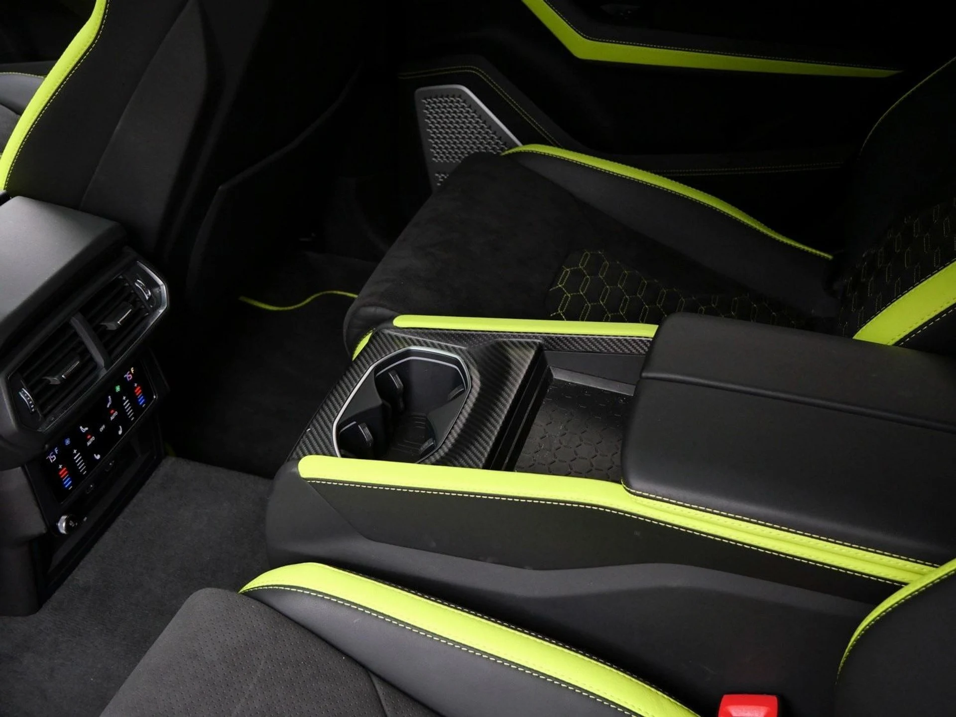 mph021_1080850785_2ff56a750c3b29b582374ba055b7a9edx_d165739ad4