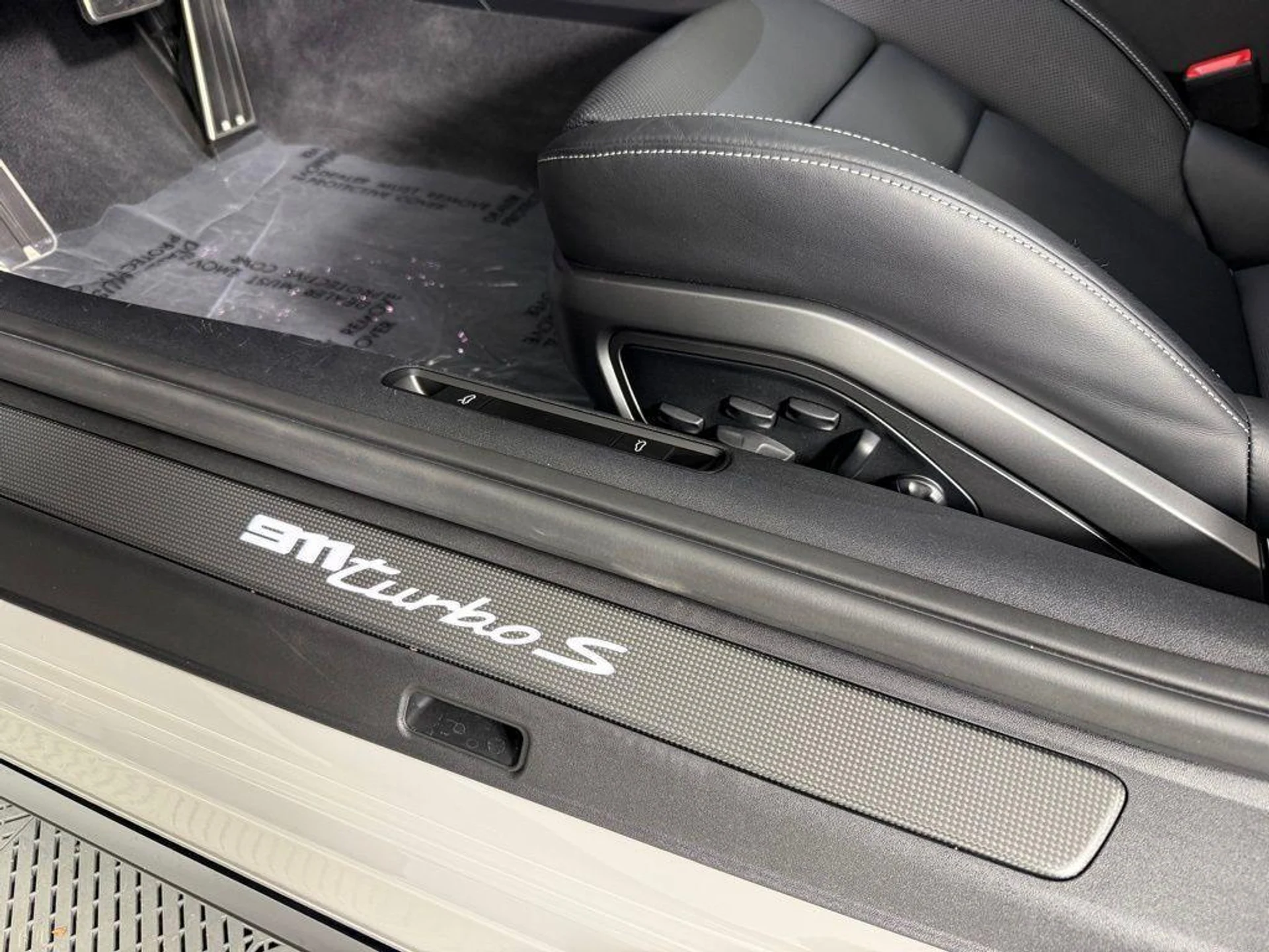 mph021_1081975629_romjr_A3_Gs_K5_A4tf_Db5_Jx_HC_Fwy_Us_4689fb81a4