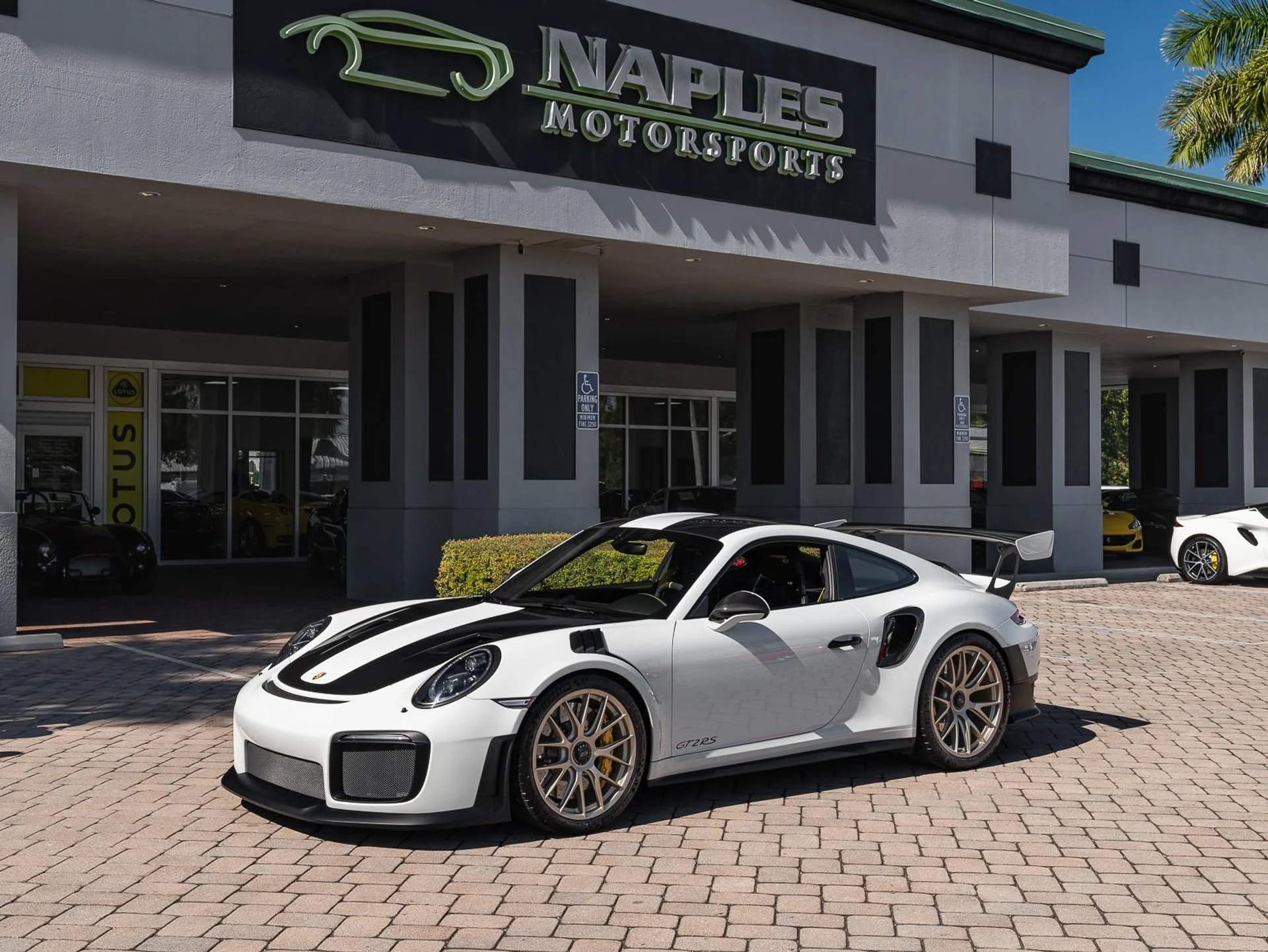 mph021_1083815132_Used_2018_Porsche_911_GT_2_RS_1763589949_874159cc58