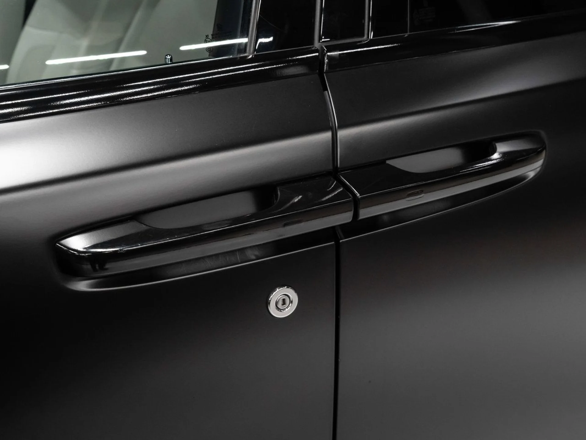 mph021_1084002468_rolls_royce_ghost_2012_d1e67df376