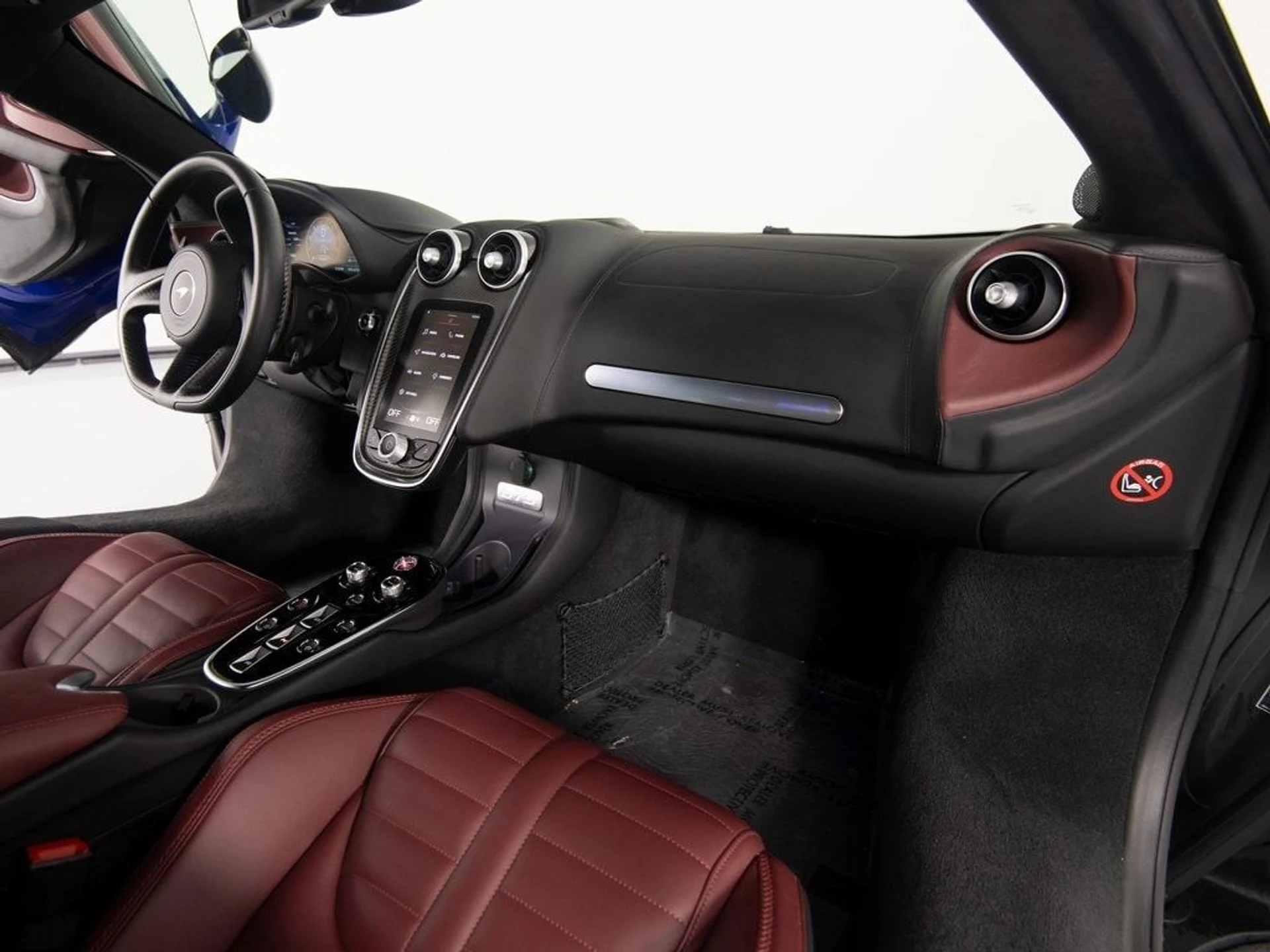 mph021_10843609_eec5a2ee188be1c4cfafc348e5063421x_b2698d2551