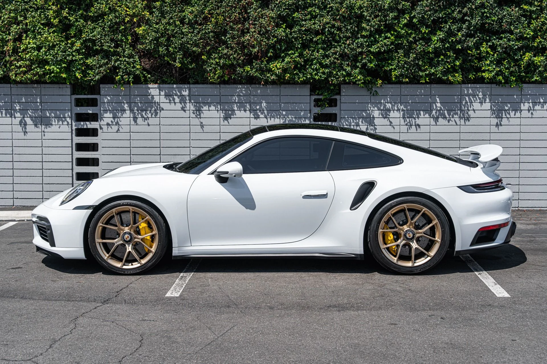 mph021_1088432935_Used_2022_Porsche_911_Turbo_S_1755025967_db22751855