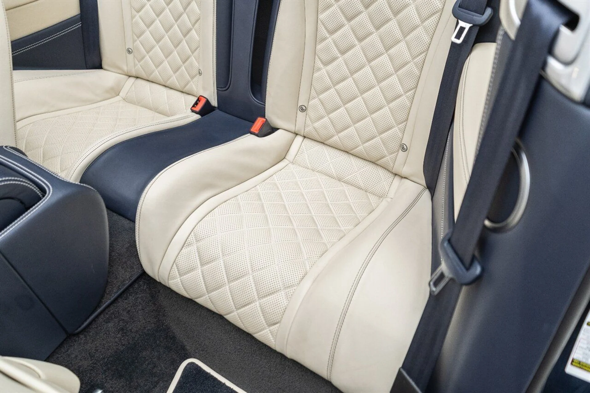 mph021_1100329203_084c8dd6eb_1280_5e11c08192