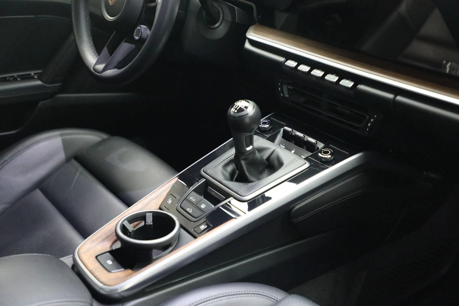 mph021_1108155184_Used_2020_Porsche_911_Carrera_4_S_1792437581_d2ced620ab