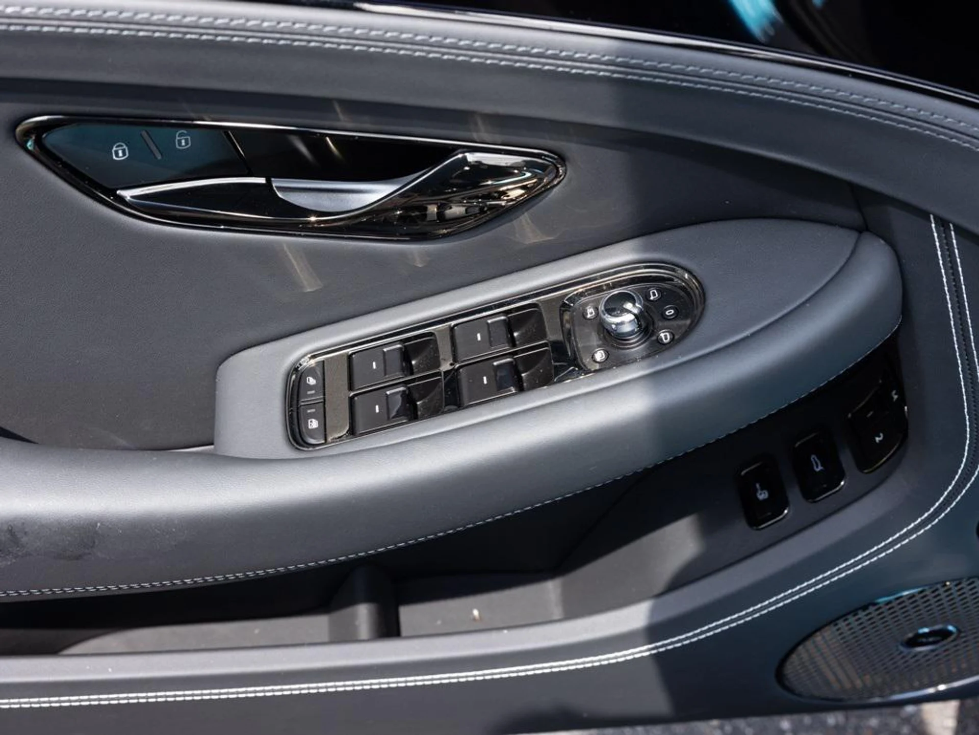 mph021_1116870184_445756534_68a0b01547582abe1d6e7f83_7bc759a7ba