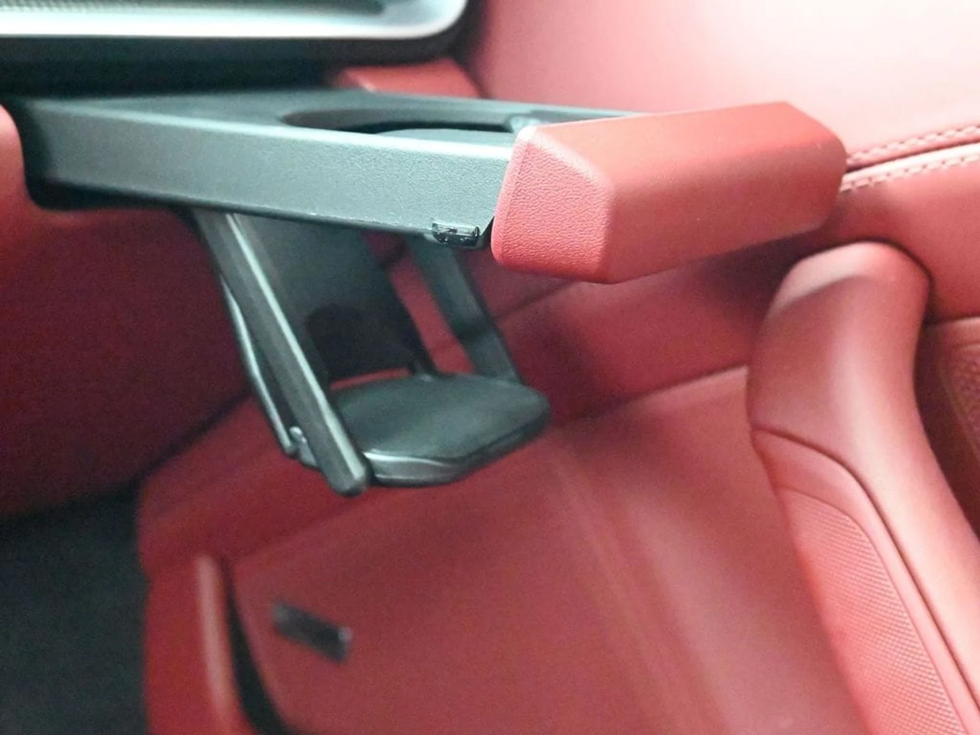 mph021_111774614_1ca8ad2e224e402a3791c16ad8142a7cx_15e1d8c27e