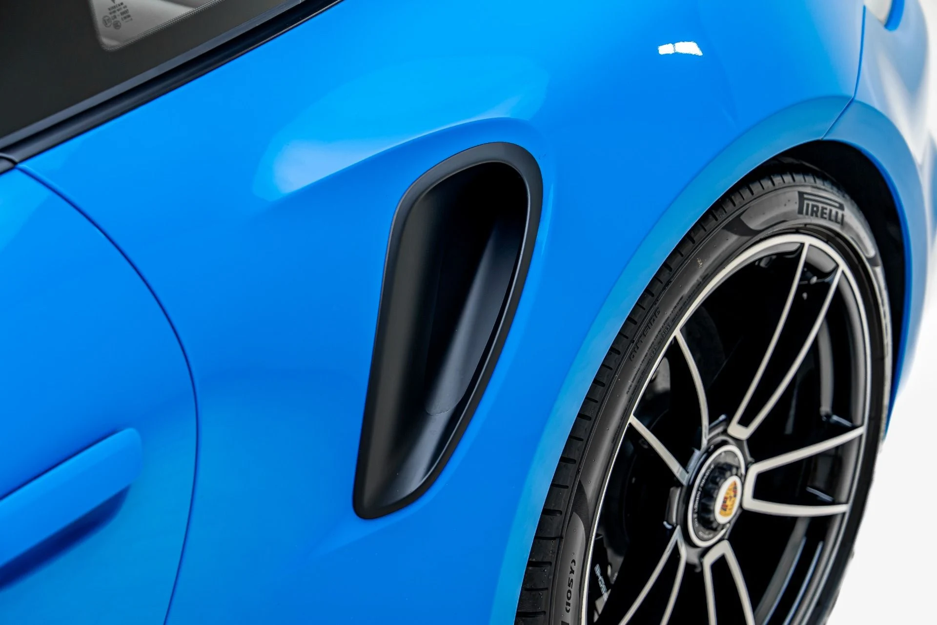 mph021_1118964022_Used_2023_Porsche_911_Turbo_S_1784604643_70f56c4f7f