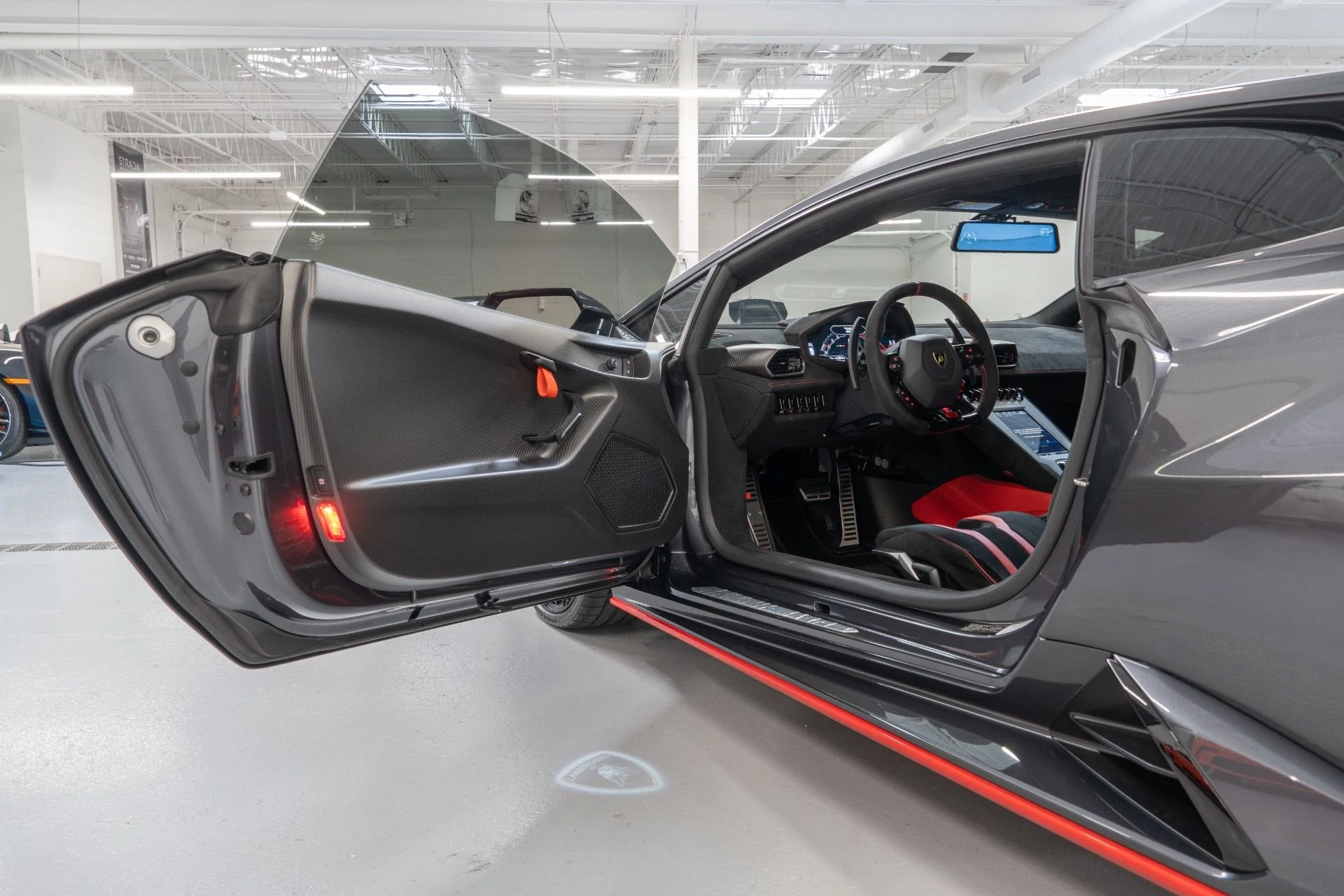mph021_1120524950_Used_2023_Lamborghini_Huracan_STO_1759172938_0ad2efaedb