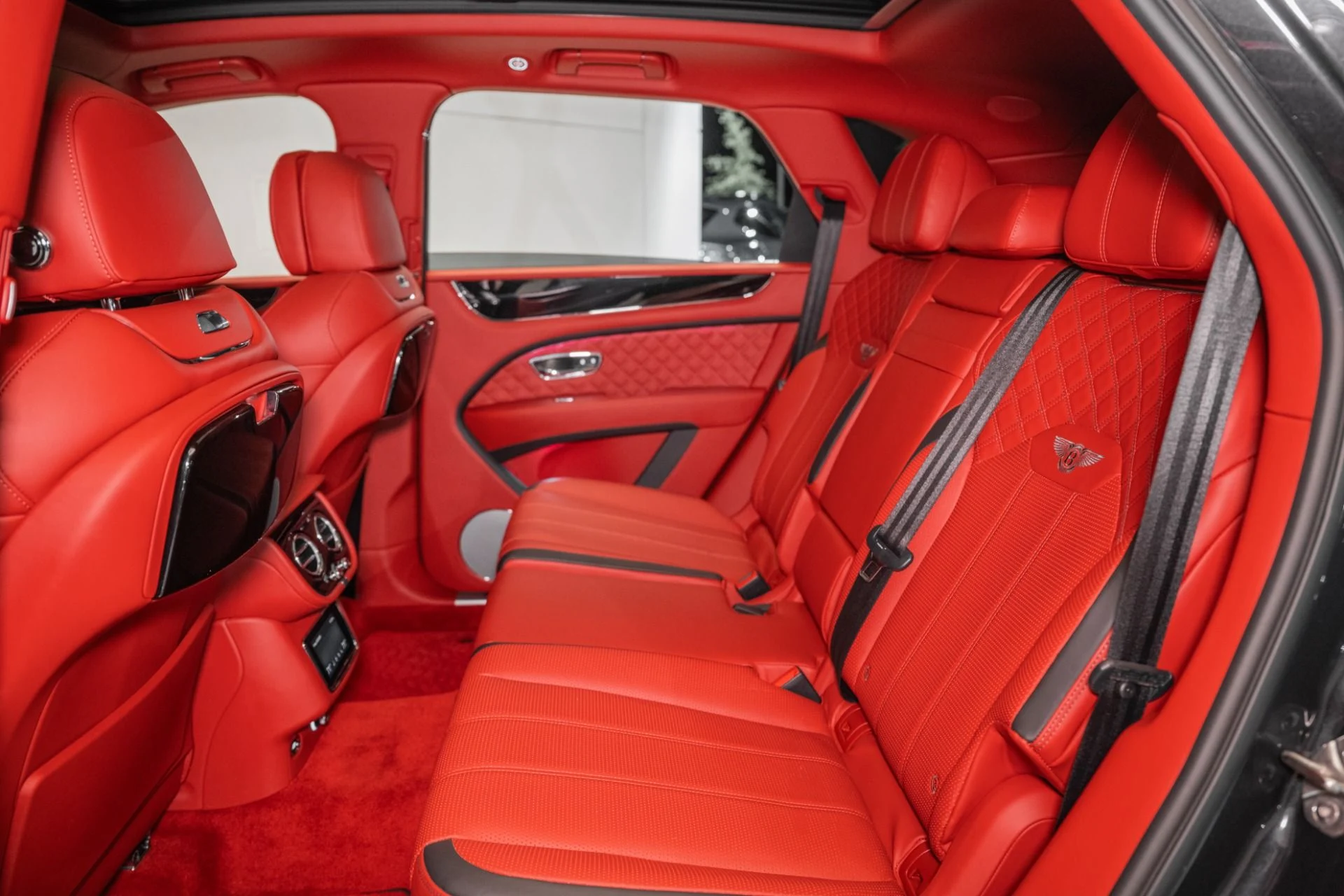 mph021_1140573203_Used_2022_Bentley_Bentayga_Speed_1748438694_221dfdb3de