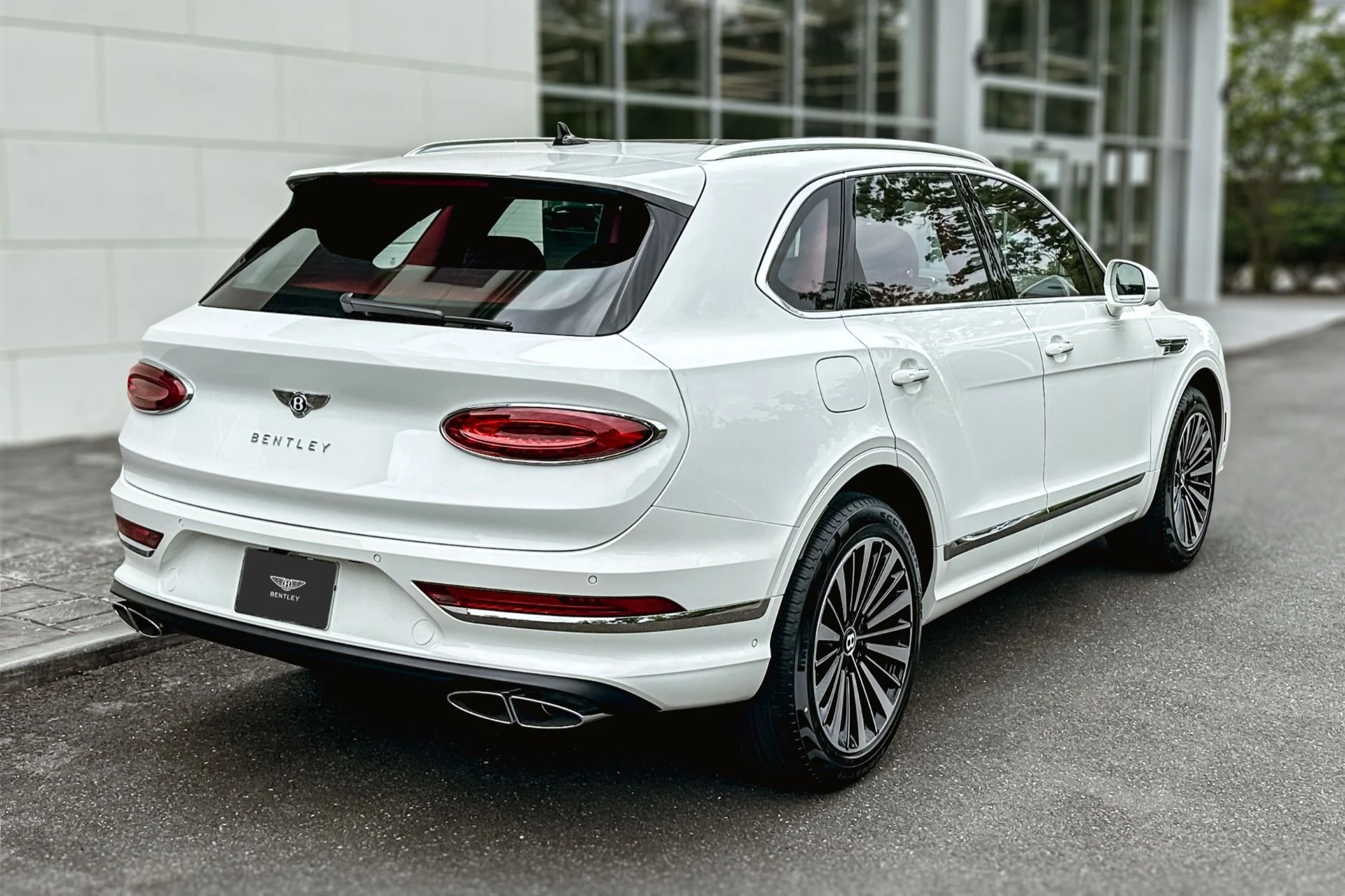 mph021_1140652029_New_2026_Bentley_Bentayga_1779967612_fac4e96cba