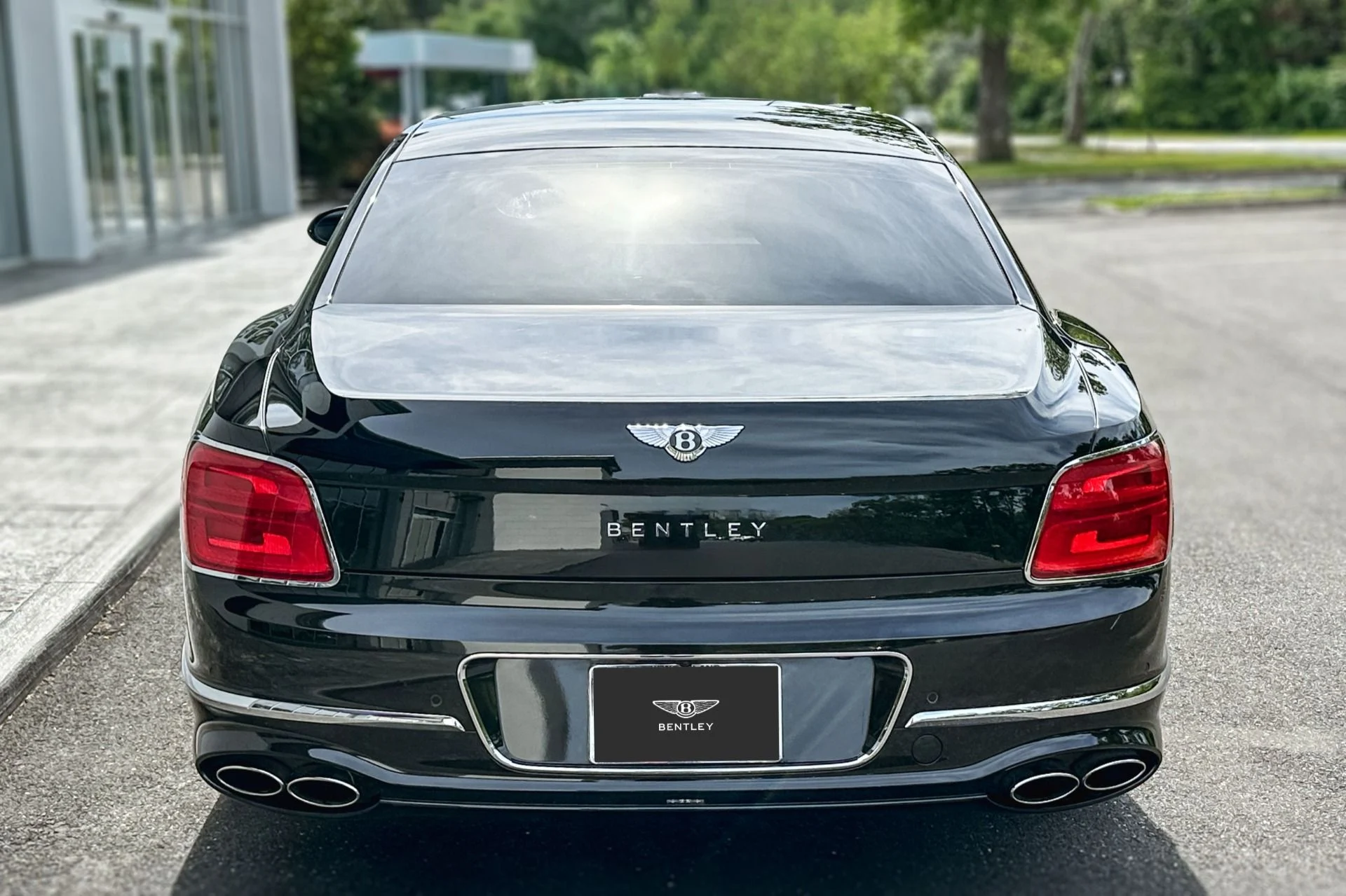 mph021_1140916195_Used_2022_Bentley_Flying_Spur_V8_1779967865_31c2c3aec7