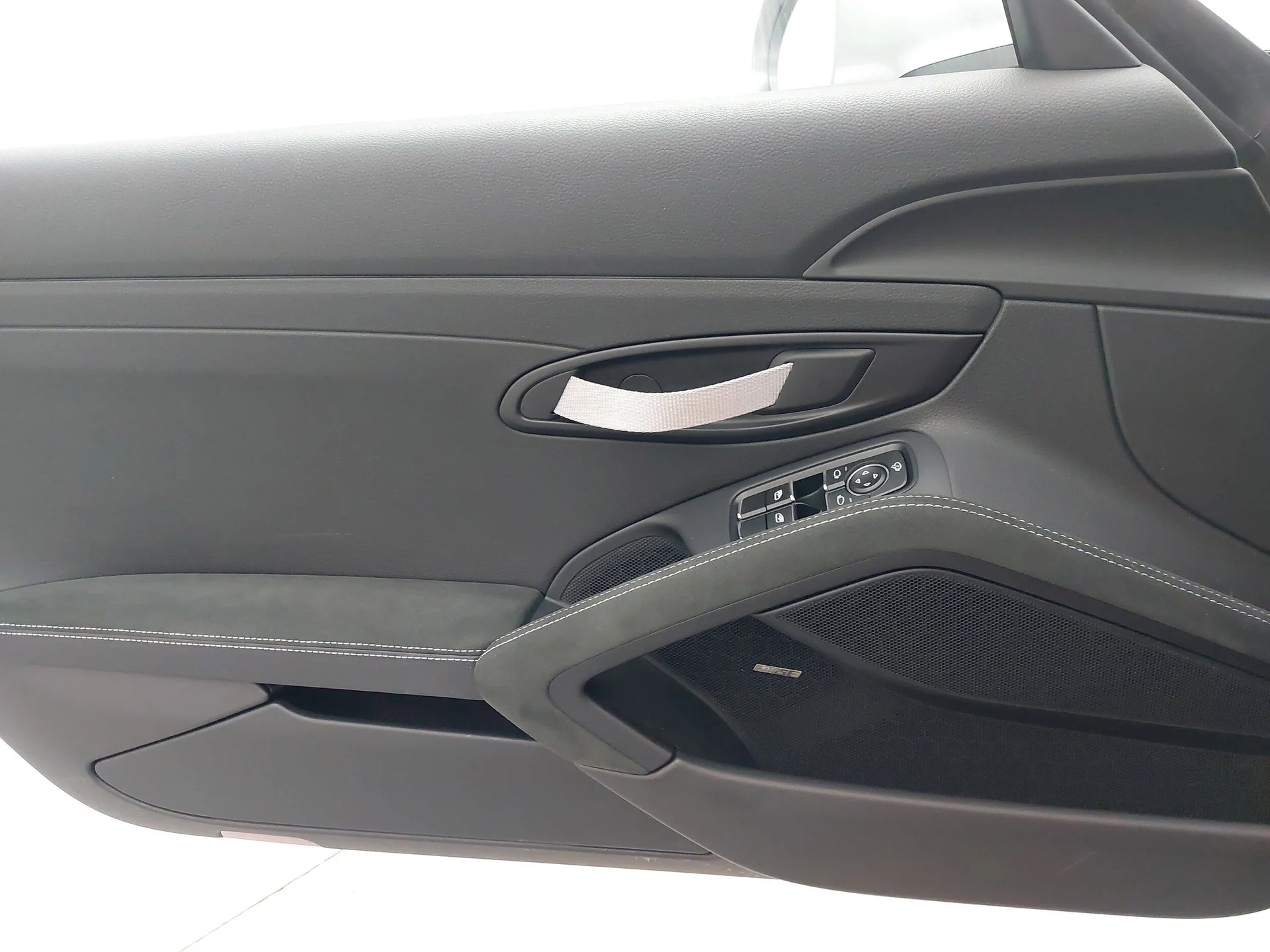 mph021_1142123253_5ef92dad4e18bf656e9425669c3b8af1x_466cc4af34