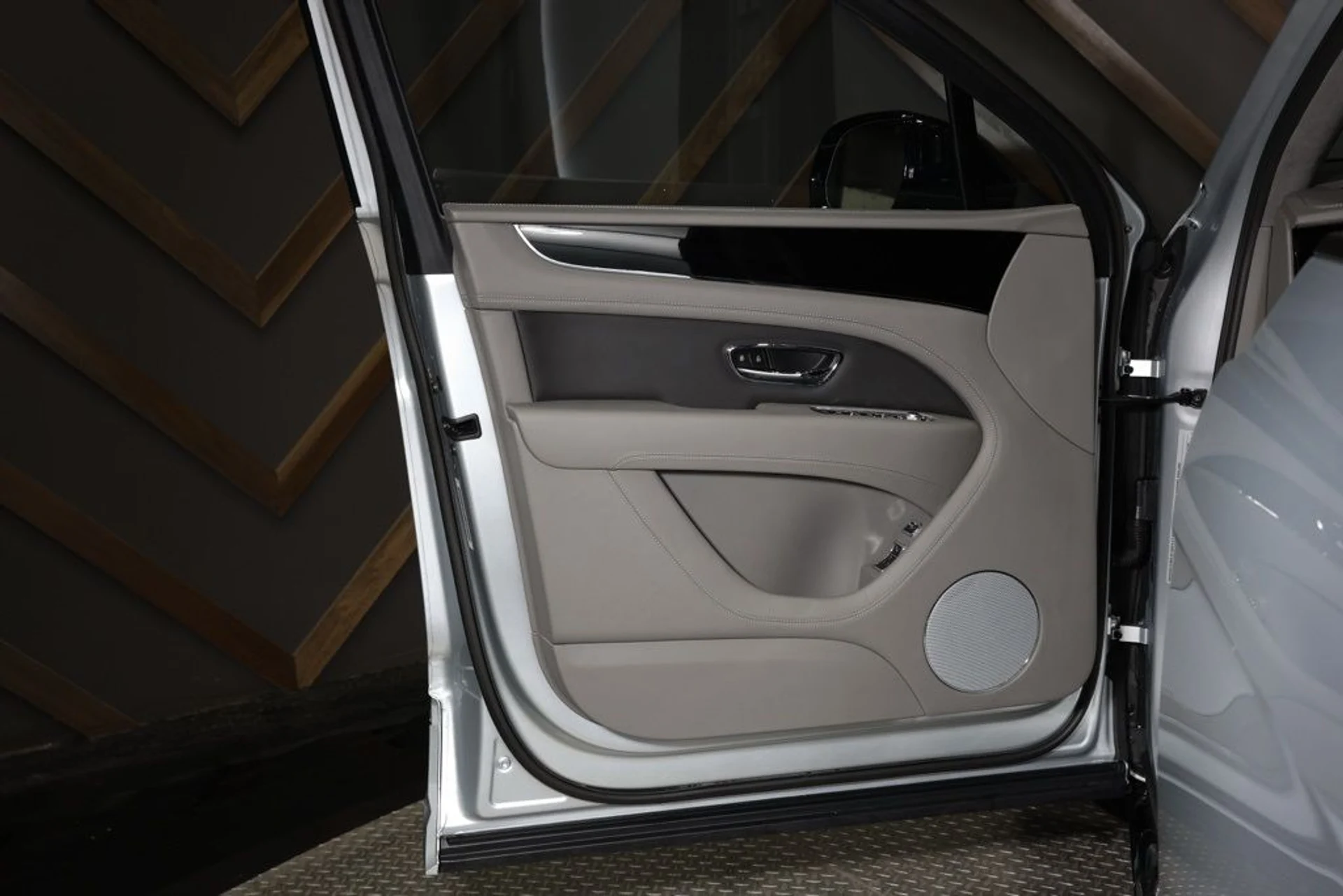 mph021_1143625424_w59gc4h3lejy8l74joukl5xfdcqk_136c2dfc53