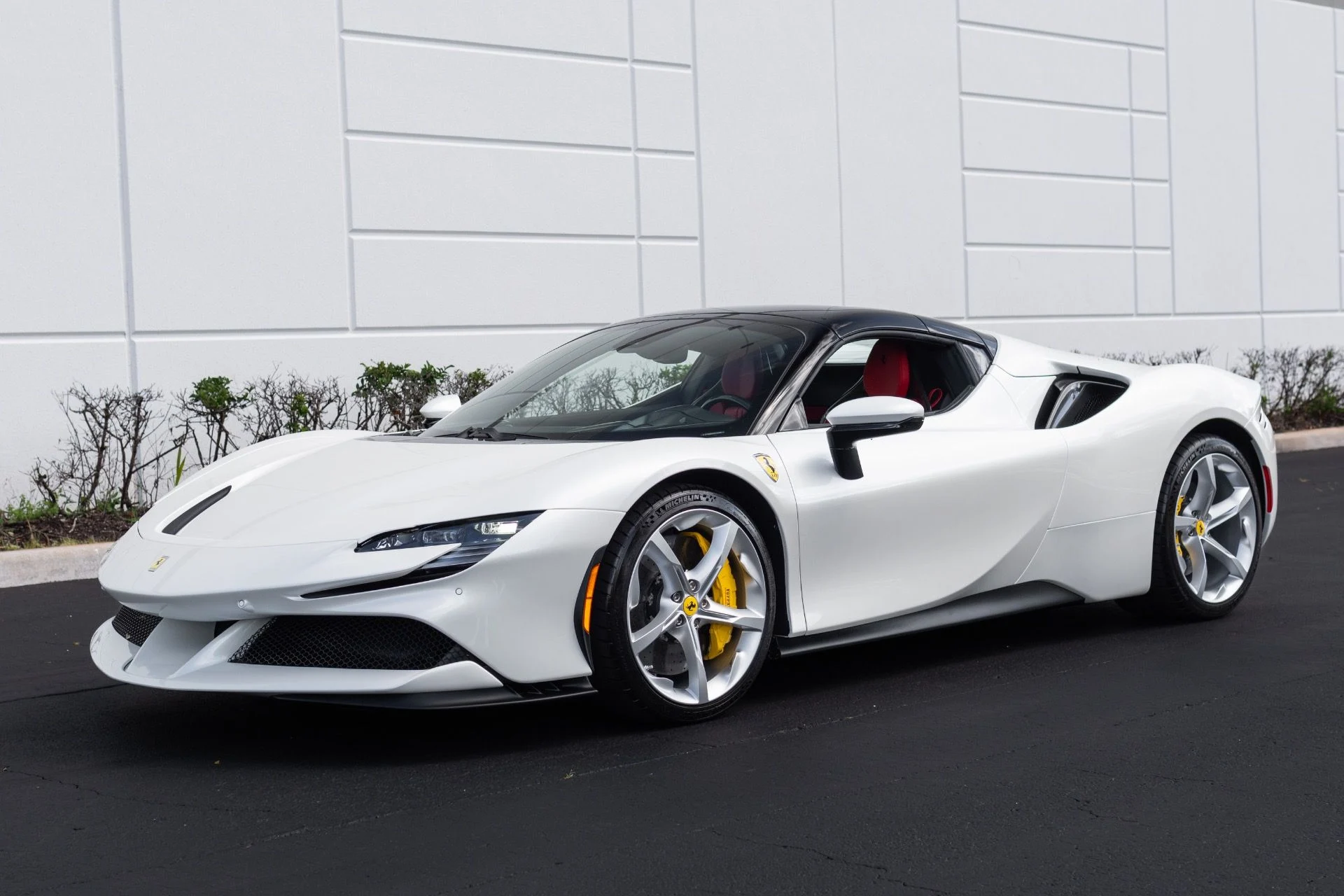 mph021_1145399089_Used_2024_Ferrari_SF_90_Spider_1774069199_34bc345ff7