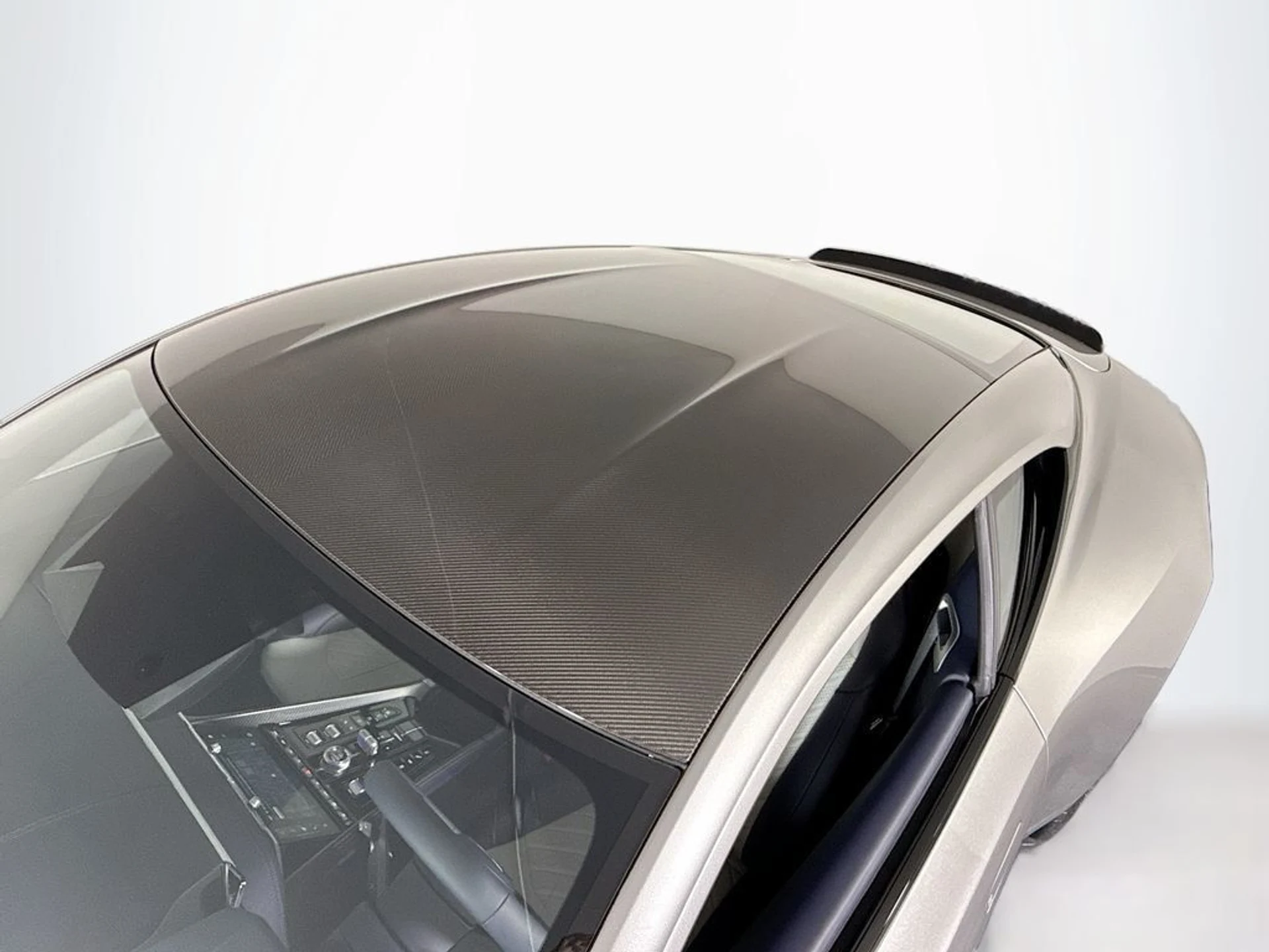mph021_1146235107_new_2026_aston_martin_db12_11350_23038289_22_1024_c73dbb0ec3