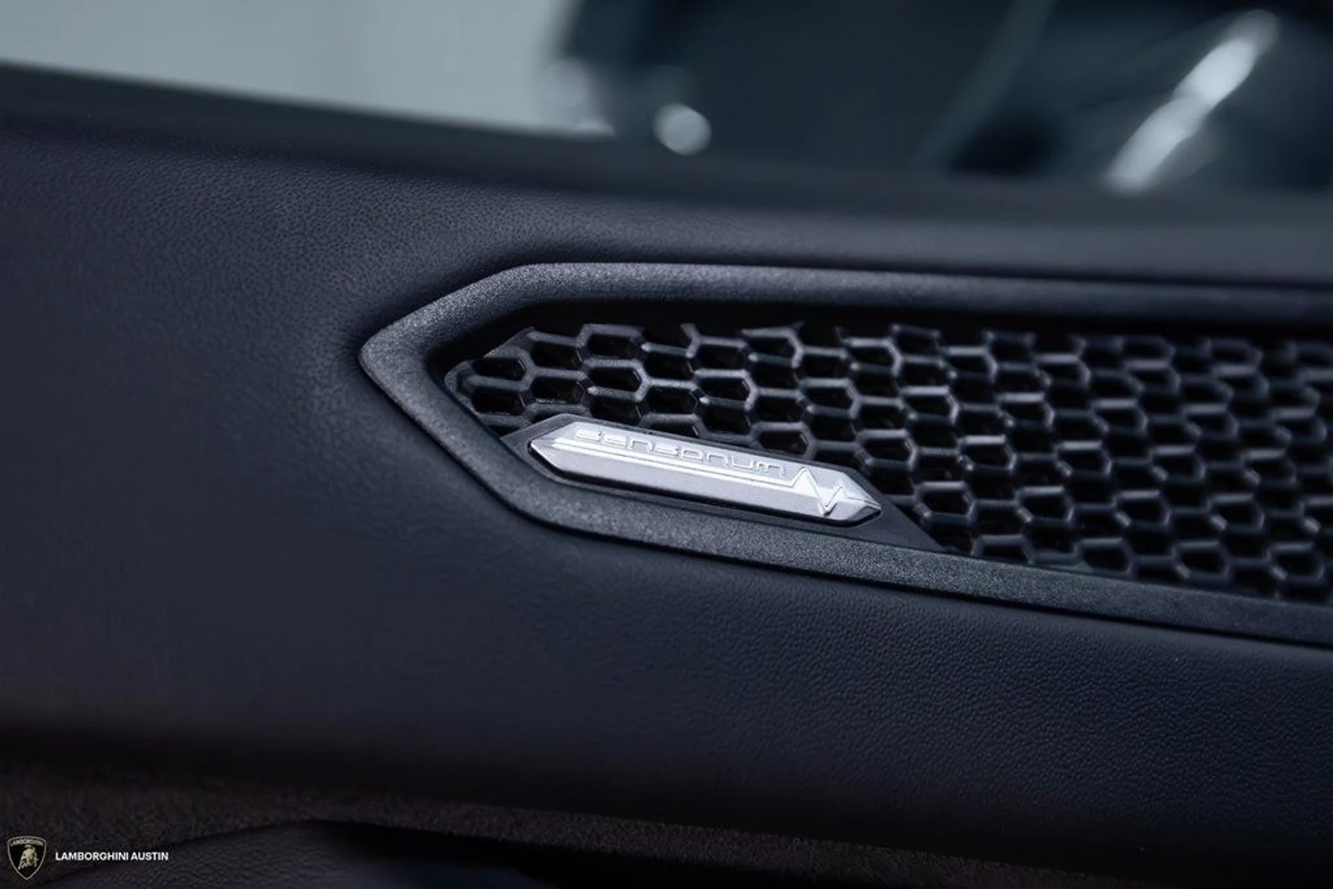 mph021_1146661041_76bf28a0d2f903cd1978a8996444e166x_5963f6a2a8