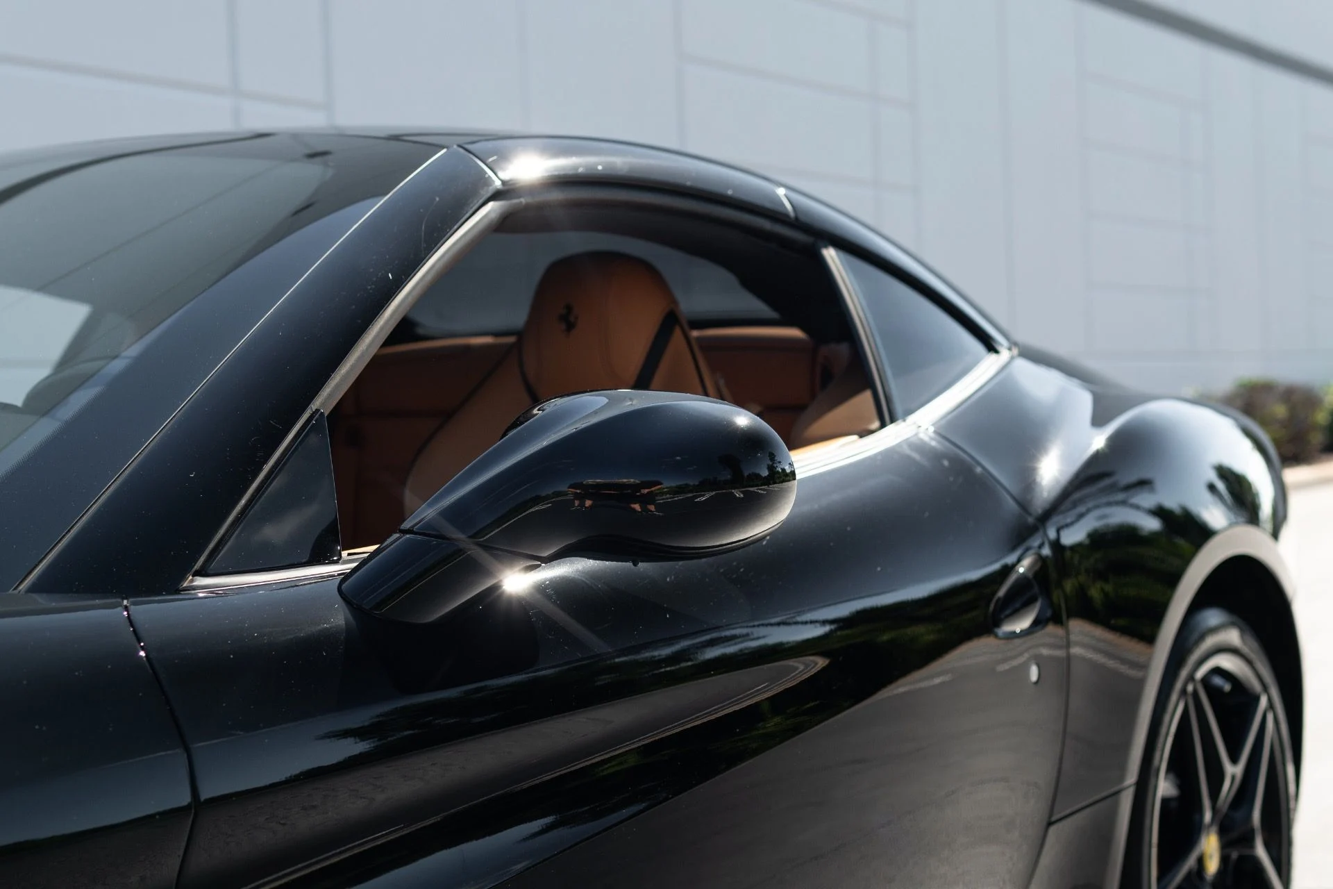 mph021_1152764508_Used_2017_Ferrari_California_T_1767065452_90e7f525c0