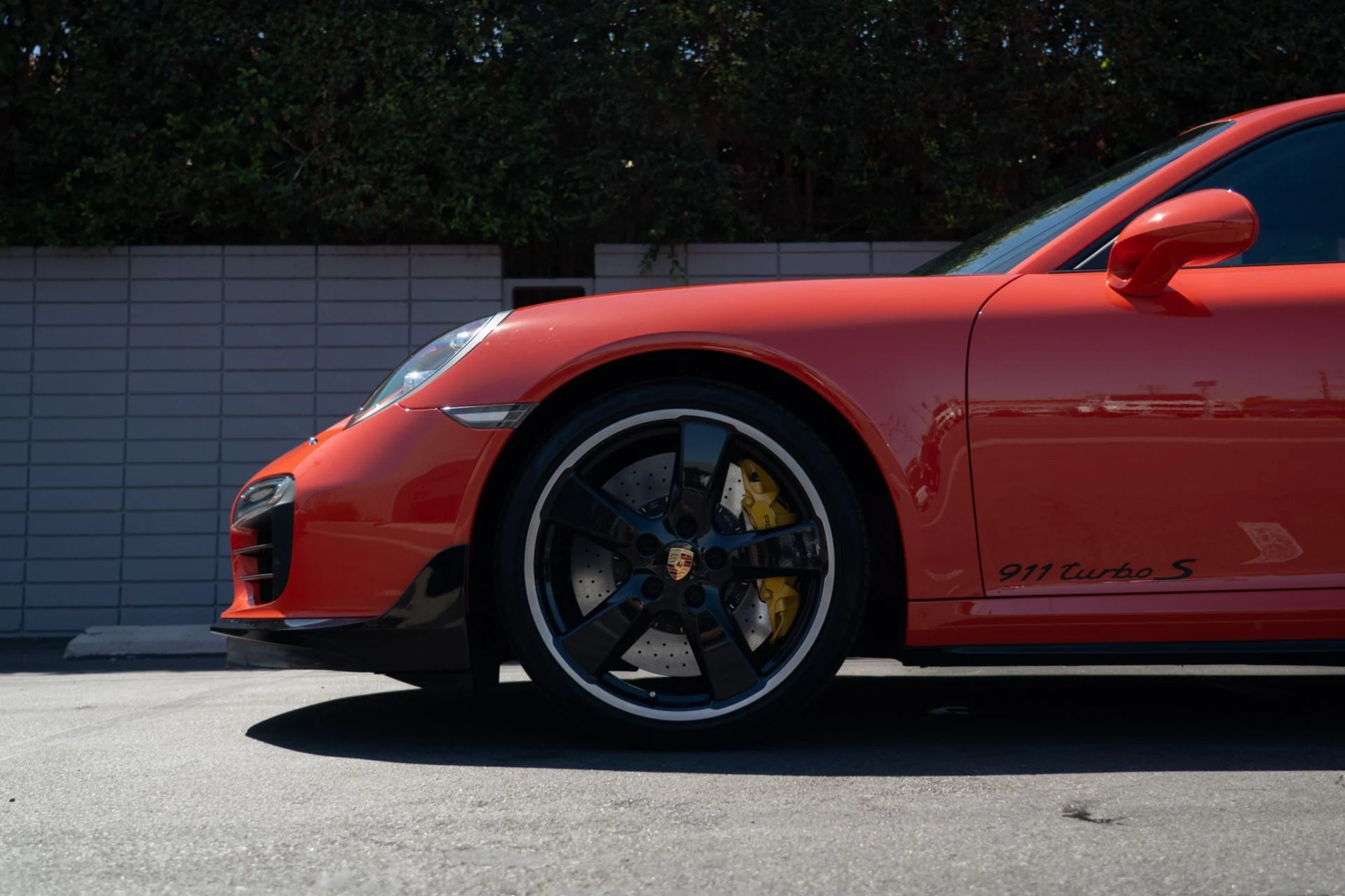 mph021_1155750394_Used_2016_Porsche_911_Turbo_S_1756939702_98ffe7e19b