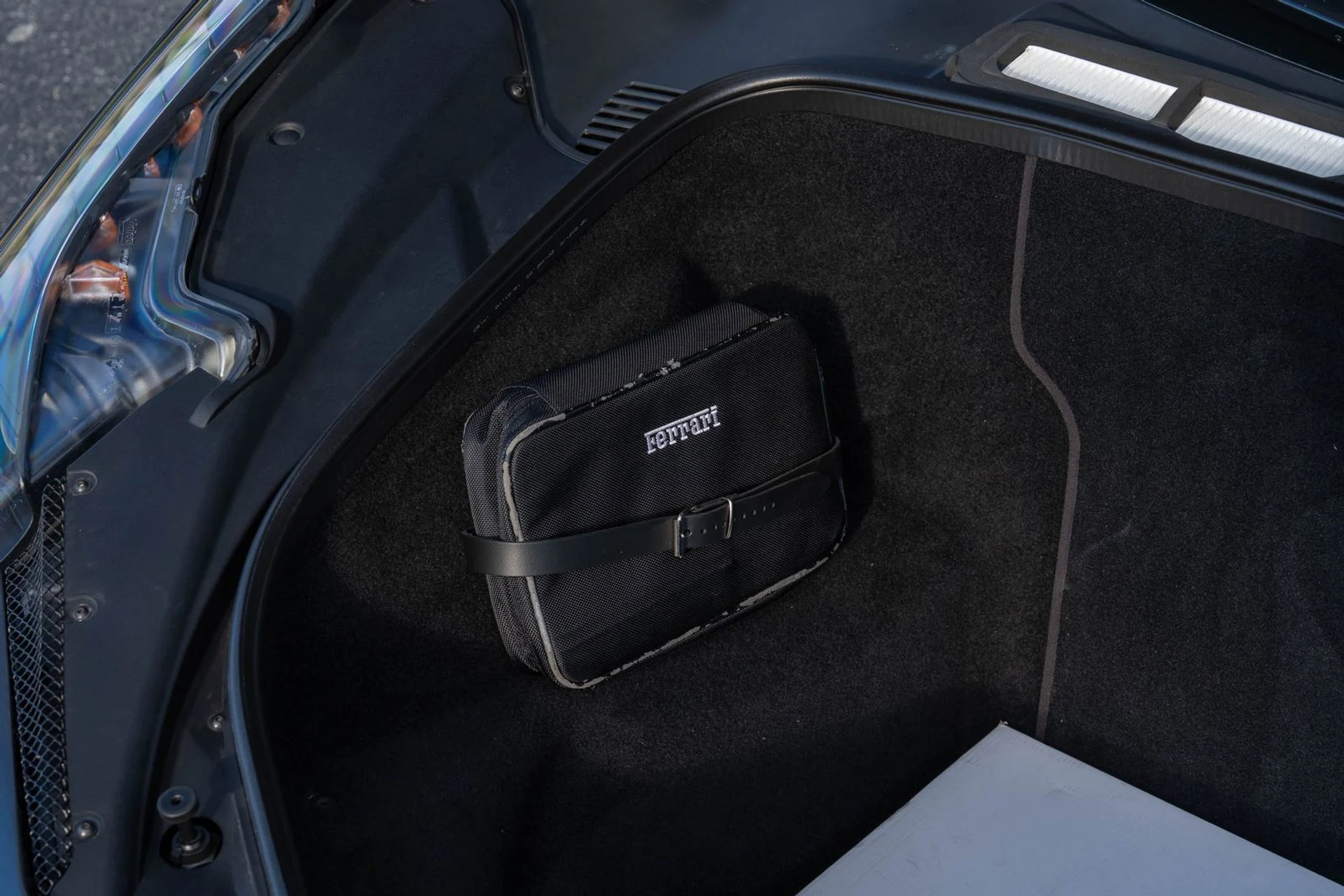 mph021_1157088265_e218715042ff04af8b74d18d51114843_b4ea30a870